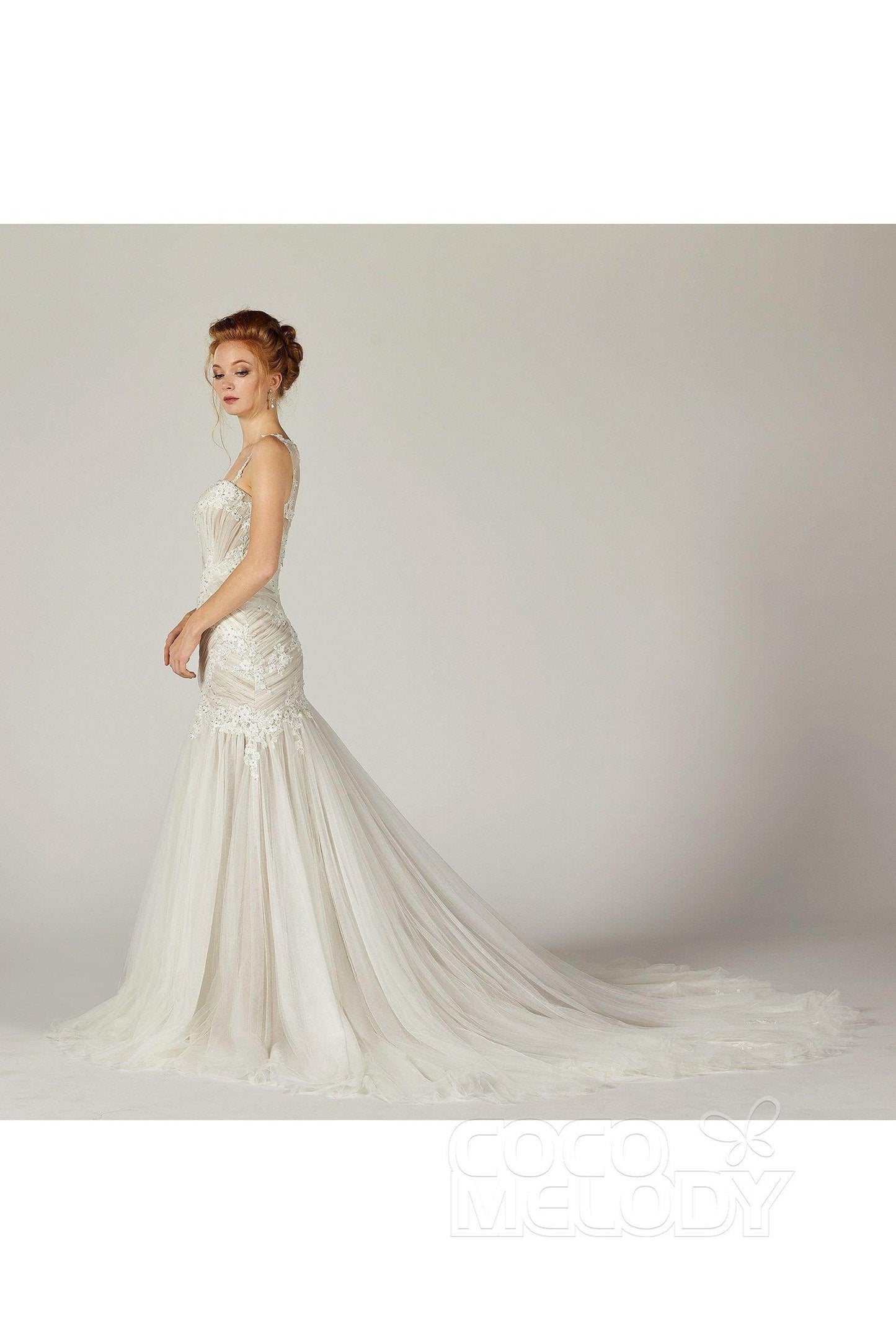 Trumpet-Mermaid Court Train Tulle Wedding Dress CW2132 - COCOMELODY