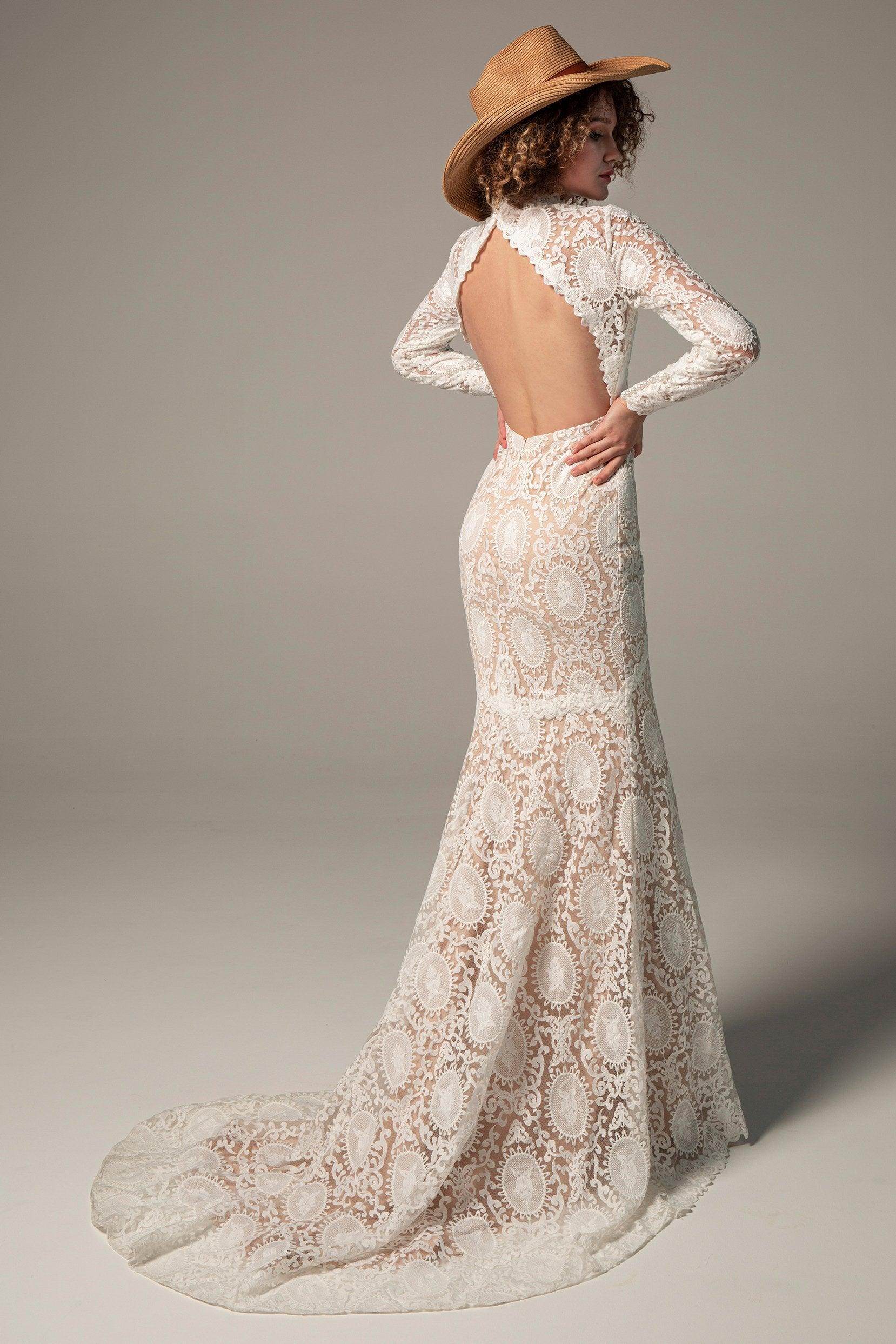 Trumpet-Mermaid Court Train Lace Wedding Dress CW2222 - COCOMELODY