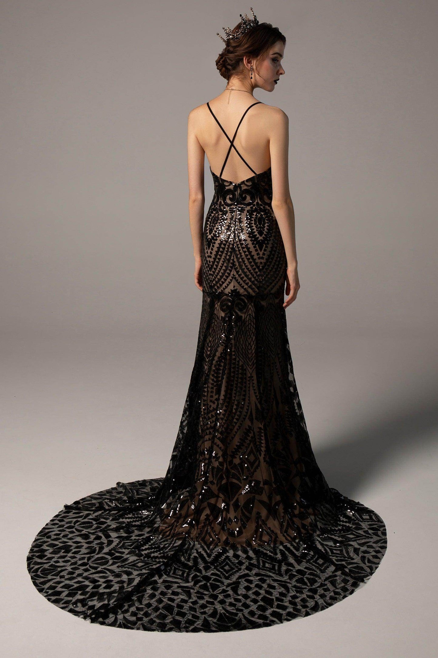 Trumpet-Mermaid Court Train Lace Wedding Dress CW2324 - COCOMELODY
