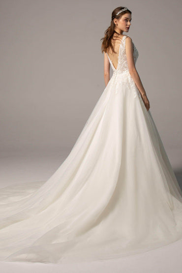 A-Line Chapel Train Tulle Wedding Dress CW2379 - COCOMELODY