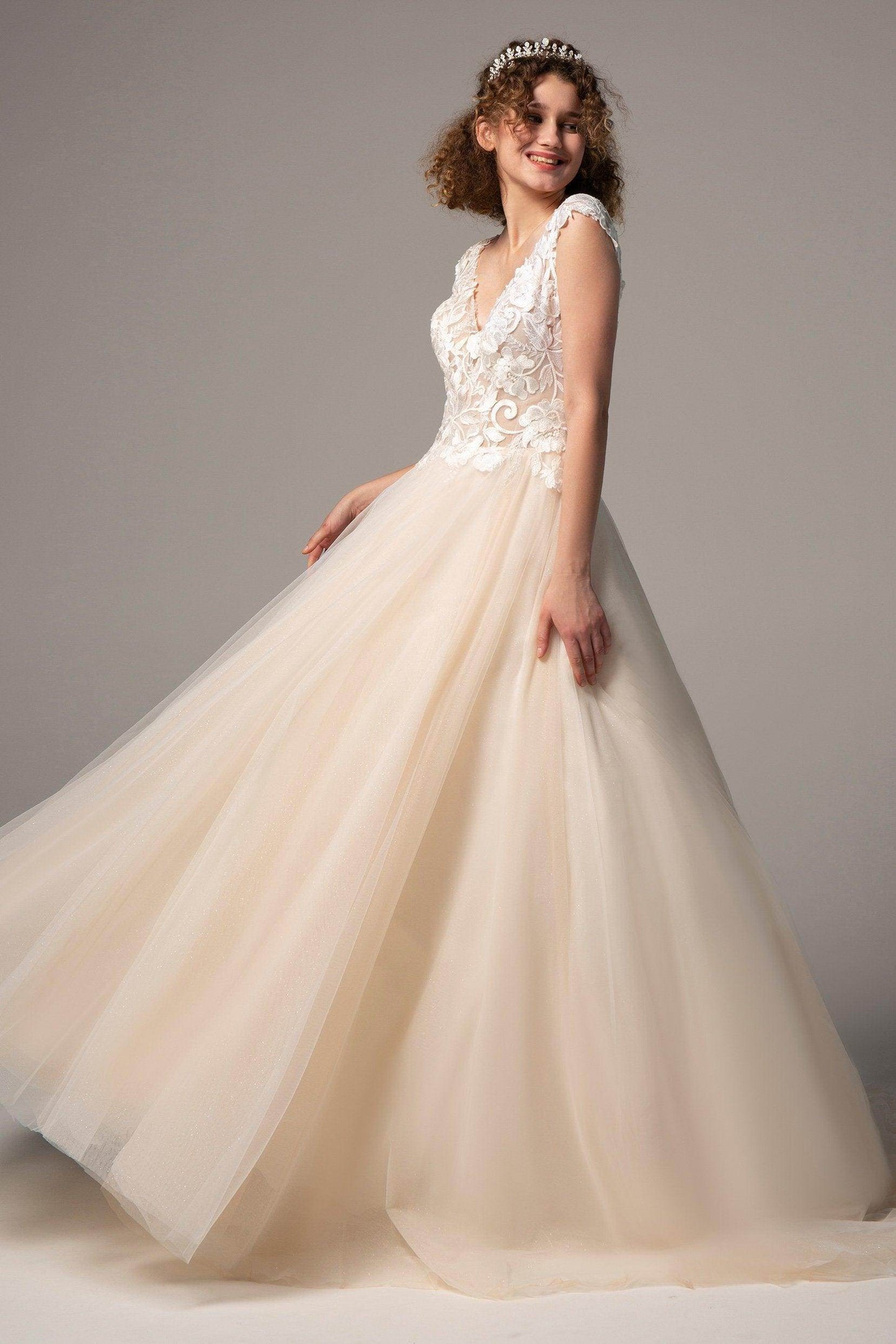 A-Line Chapel Train Tulle Wedding Dress CW2385 - COCOMELODY
