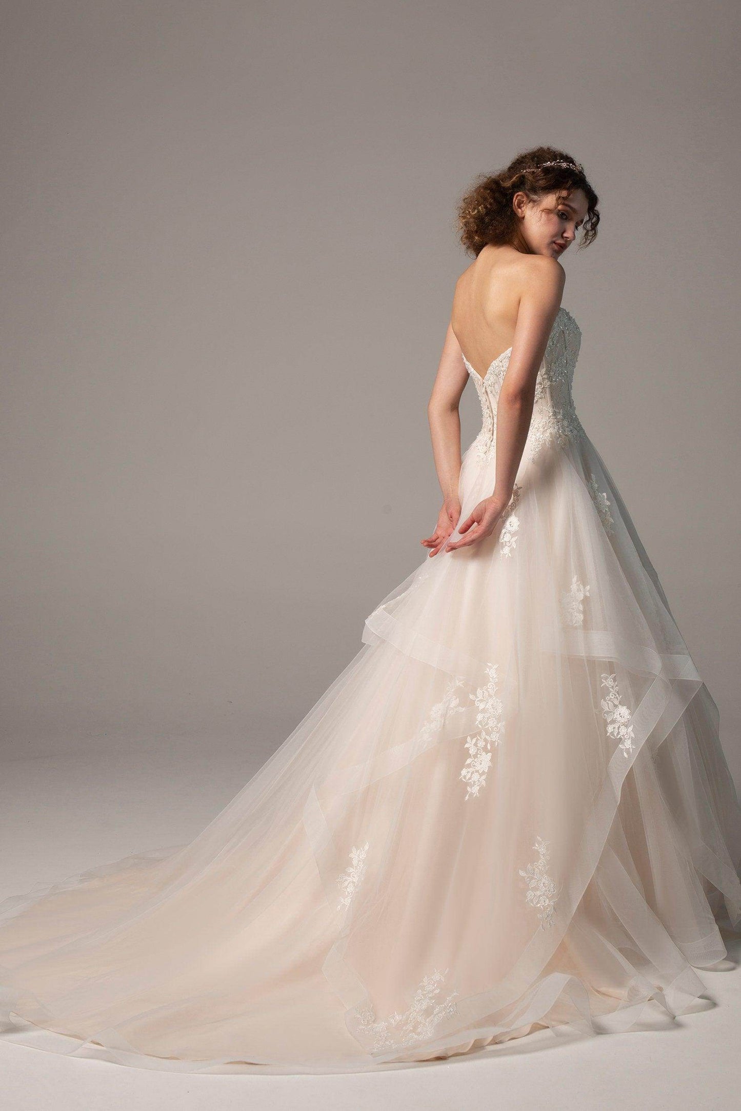 A-Line Court Train Tulle Wedding Dress CW2391 - COCOMELODY