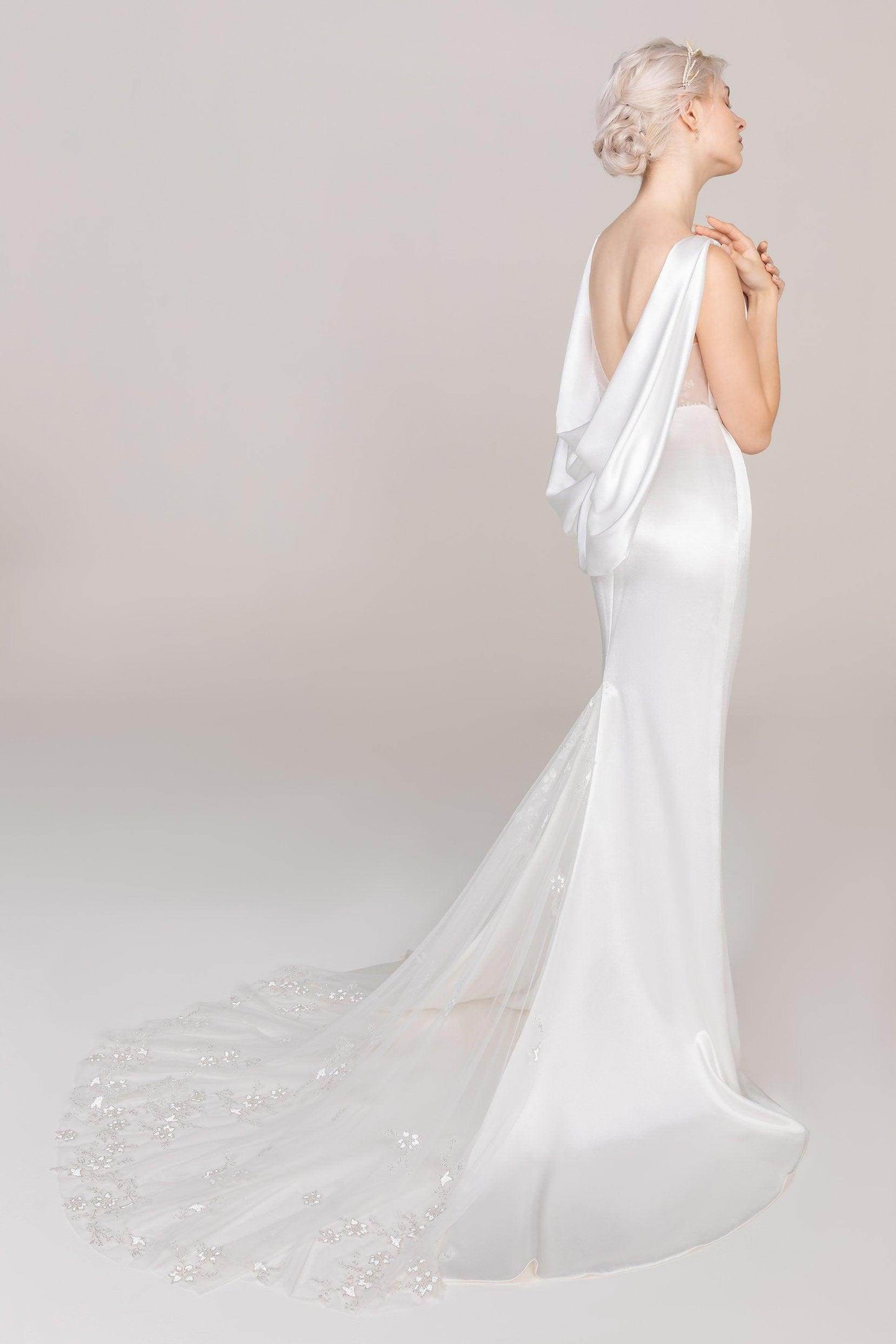 Trumpet-Mermaid Court Train Satin Wedding Dress CW2414 - COCOMELODY
