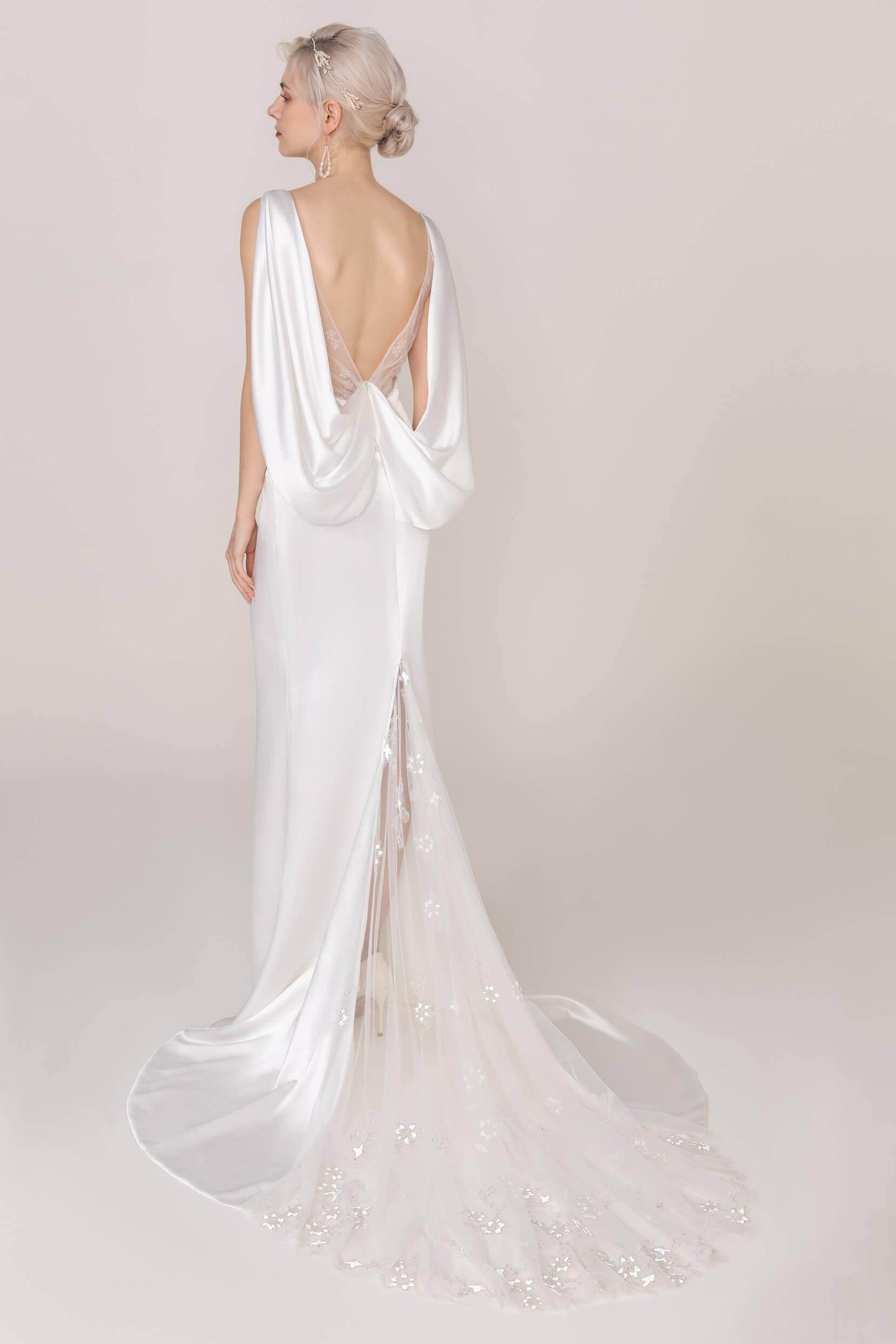 Trumpet-Mermaid Court Train Satin Wedding Dress CW2414 - COCOMELODY