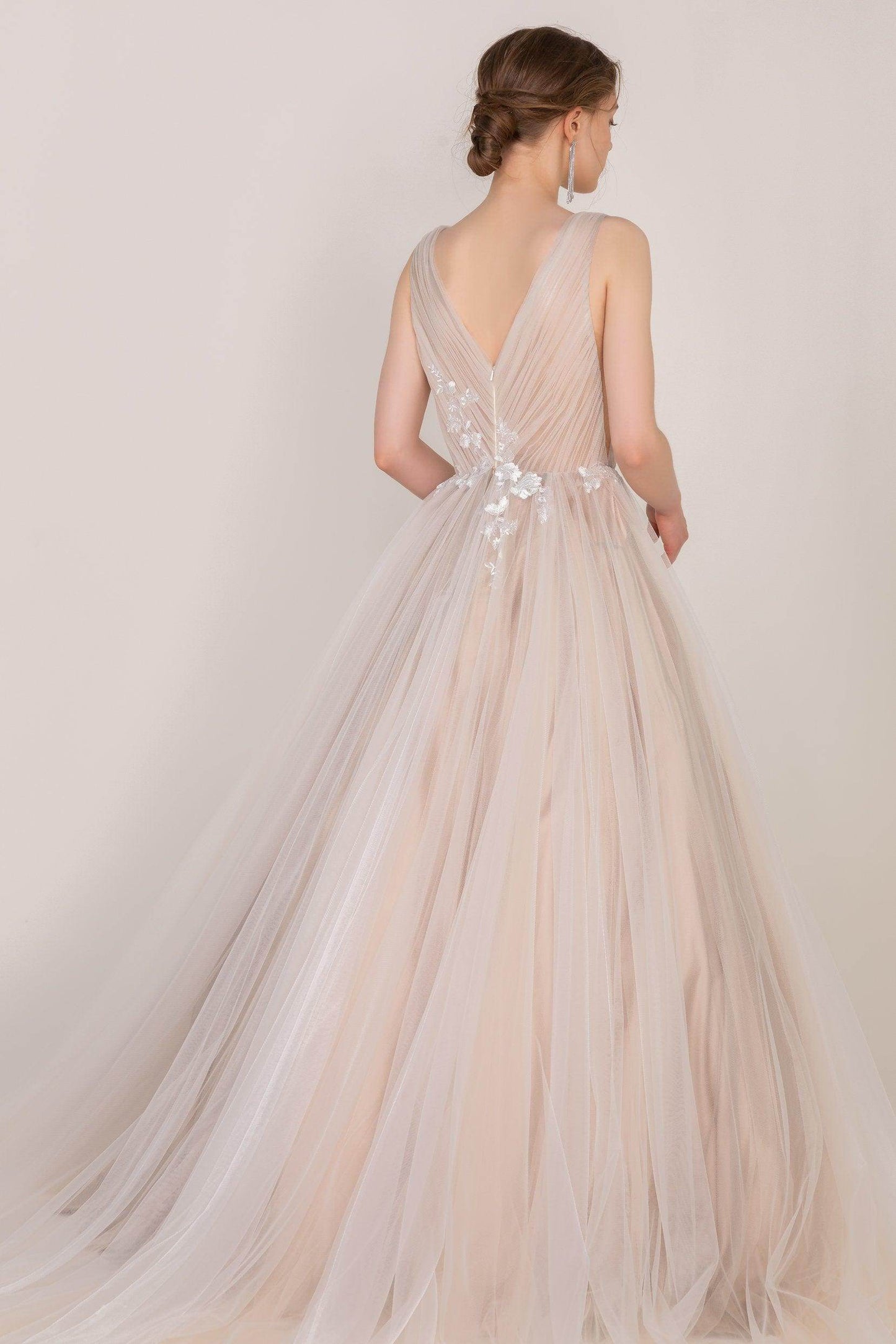 A-Line Court Train Tulle Wedding Dress CW2421 - COCOMELODY
