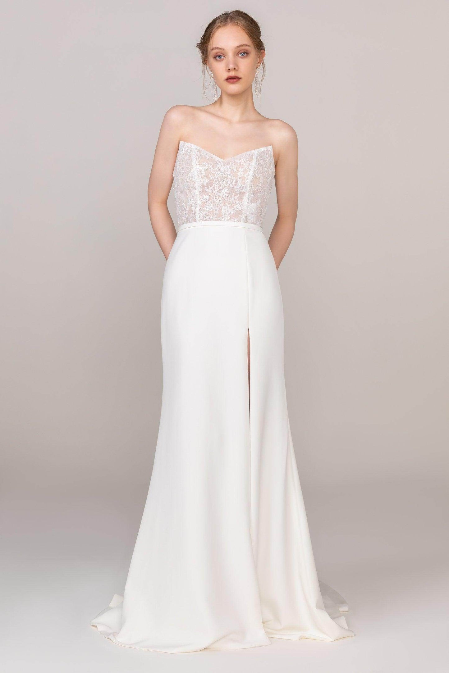Trumpet Sweep-Brush Train Lace Tulle Wedding Dress CW2473 - COCOMELODY