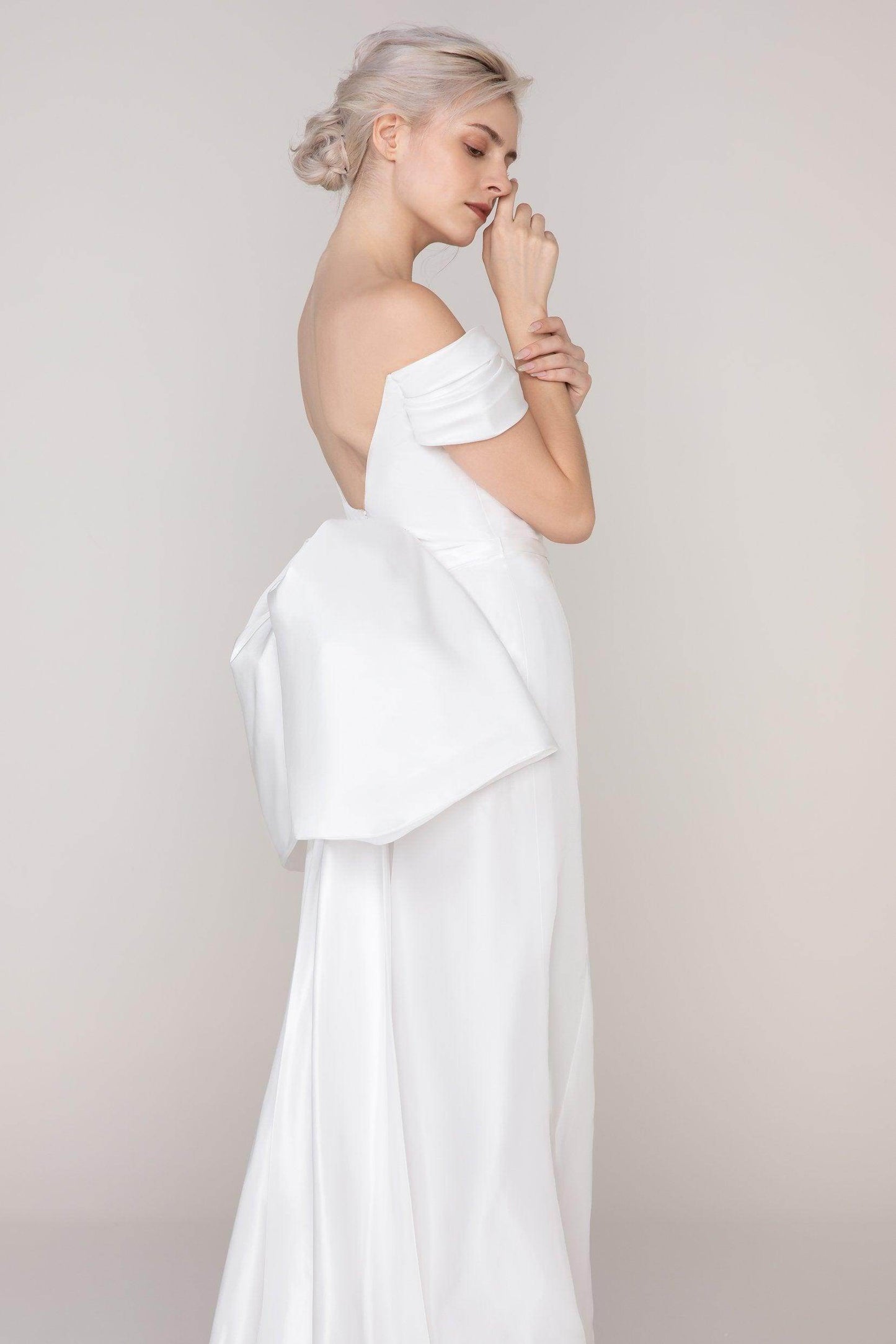 Trumpet Sweep-Brush Train Taffeta Wedding Dress CW2432 - COCOMELODY
