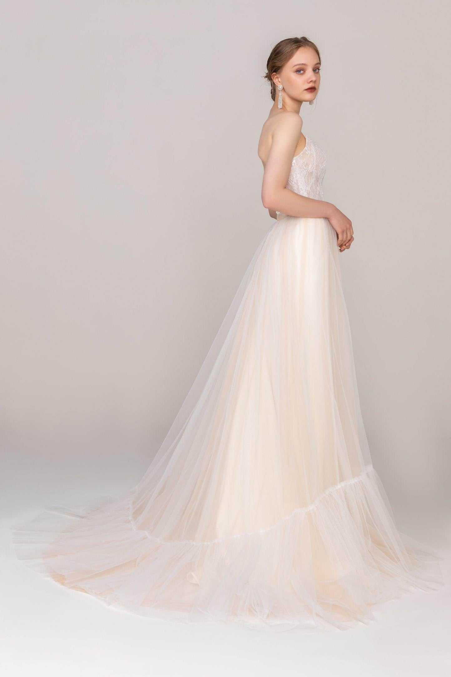A-Line Court Train Tulle Lace Elastic Wedding Dress CW2466 - COCOMELODY