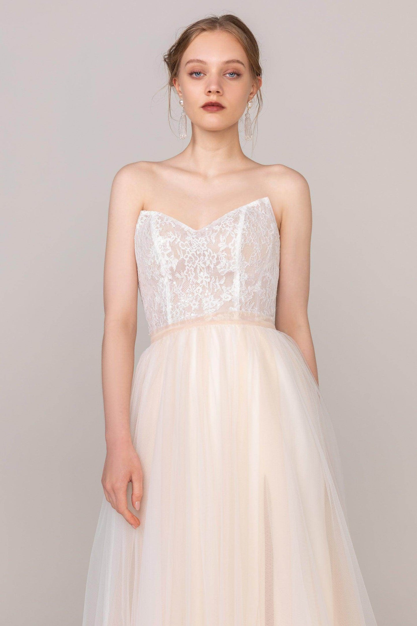 A-Line Court Train Tulle Lace Elastic Wedding Dress CW2466 - COCOMELODY