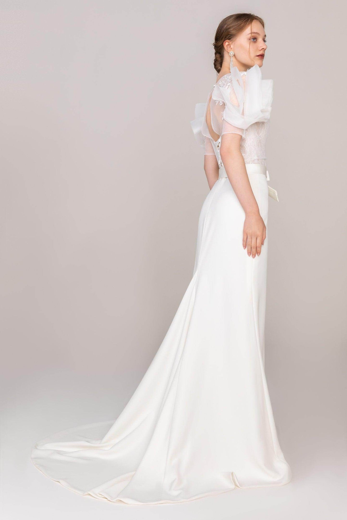 Trumpet-Mermaid Sweep Train Tulle Lace Wedding Dress CW2468 - COCOMELODY