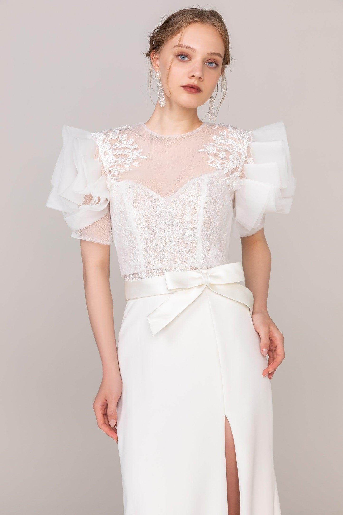 Trumpet-Mermaid Sweep Train Tulle Lace Wedding Dress CW2468 - COCOMELODY
