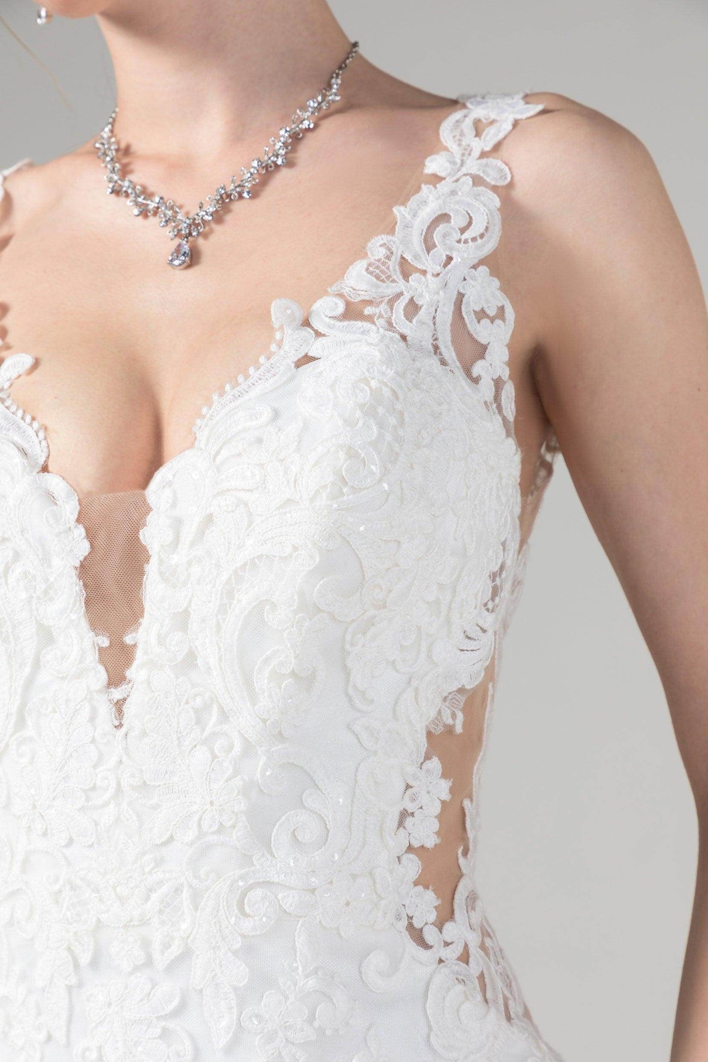 Fit-and-Flare Court Train Tulle Lace Wedding Dress CW2589 - COCOMELODY