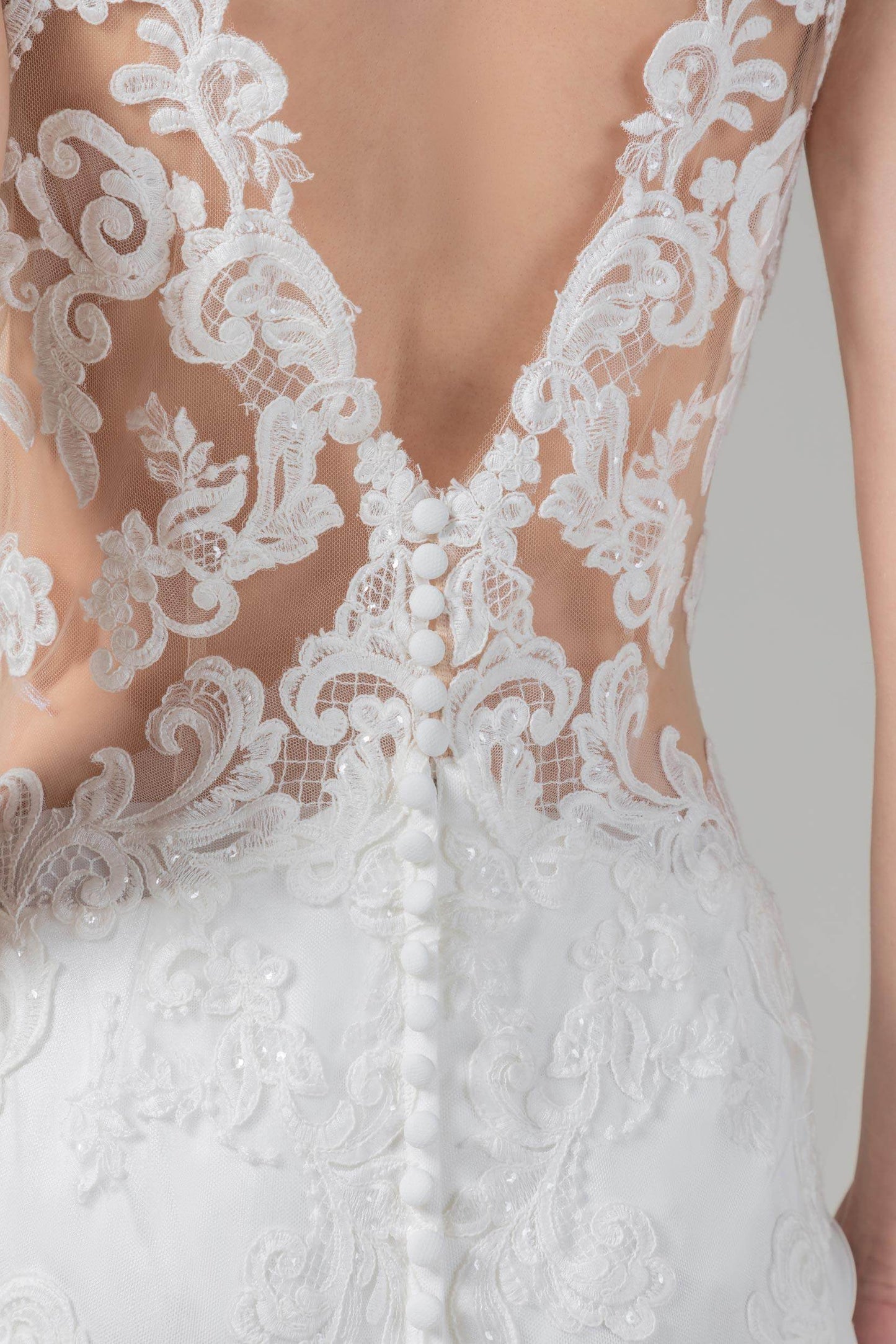 Fit-and-Flare Court Train Tulle Lace Wedding Dress CW2589 - COCOMELODY