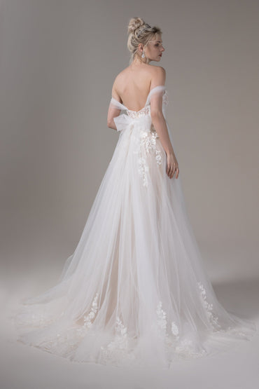 A-Line Court Train Lace Tulle Wedding Dress CW2651