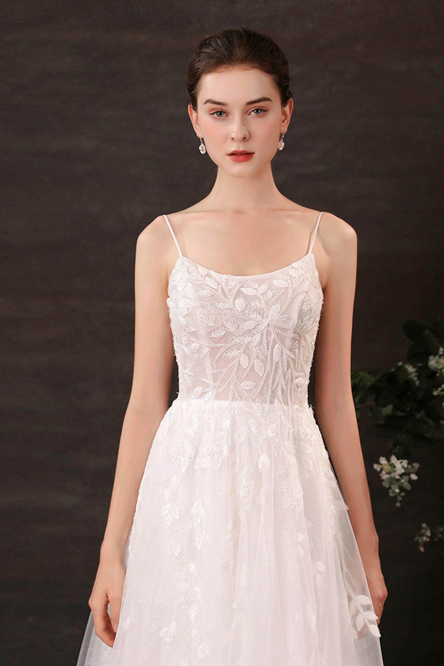 A-Line Sweep-Brush Train Lace Tulle Wedding Dress CW2684 - COCOMELODY
