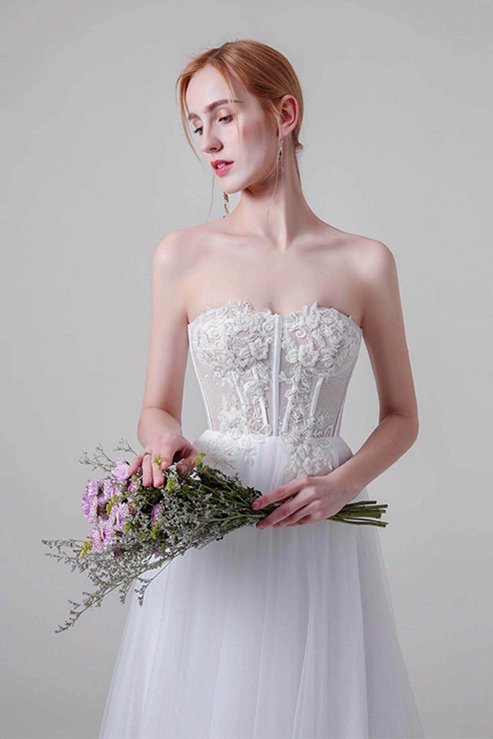 A-Line Floor Length Lace Tulle Wedding Dress CW2744 - COCOMELODY