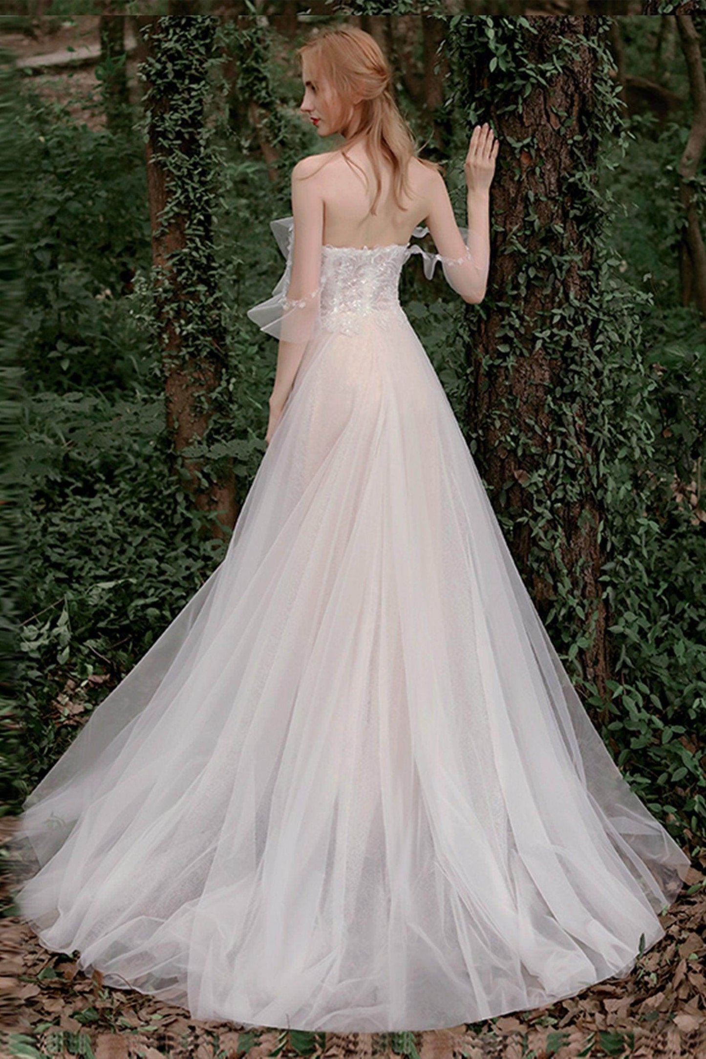 A-Line Sweep-Brush Train Lace Tulle Wedding Dress CW2759 - COCOMELODY