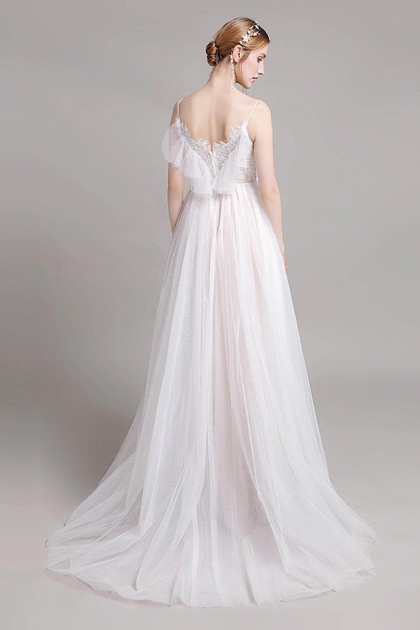 A-Line Sweep-Brush Train Lace Tulle Wedding Dress CW2768 - COCOMELODY