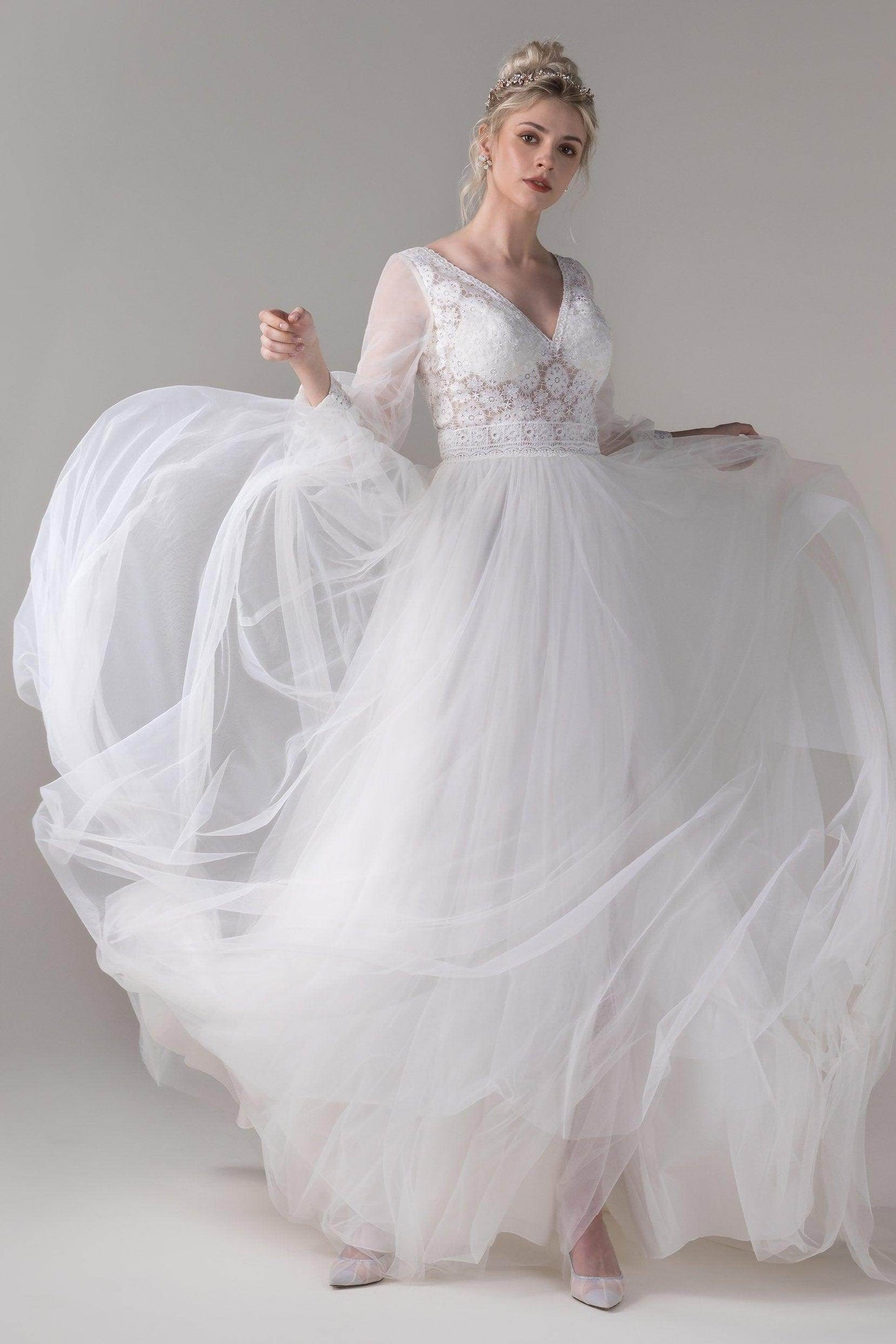 A-Line Court Train Lace Tulle Wedding Dress CW2781 - COCOMELODY