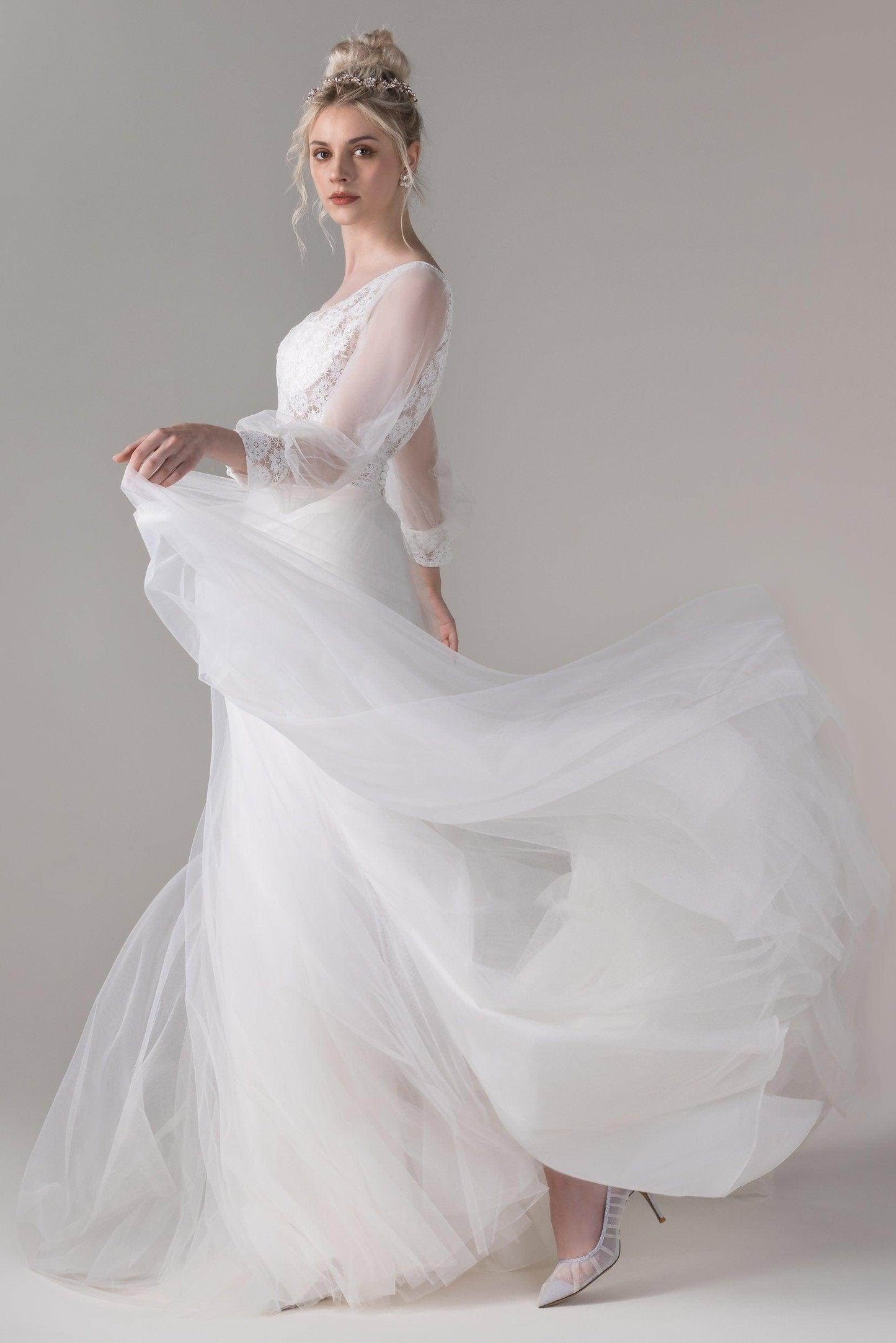 A-Line Court Train Lace Tulle Wedding Dress CW2781 - COCOMELODY