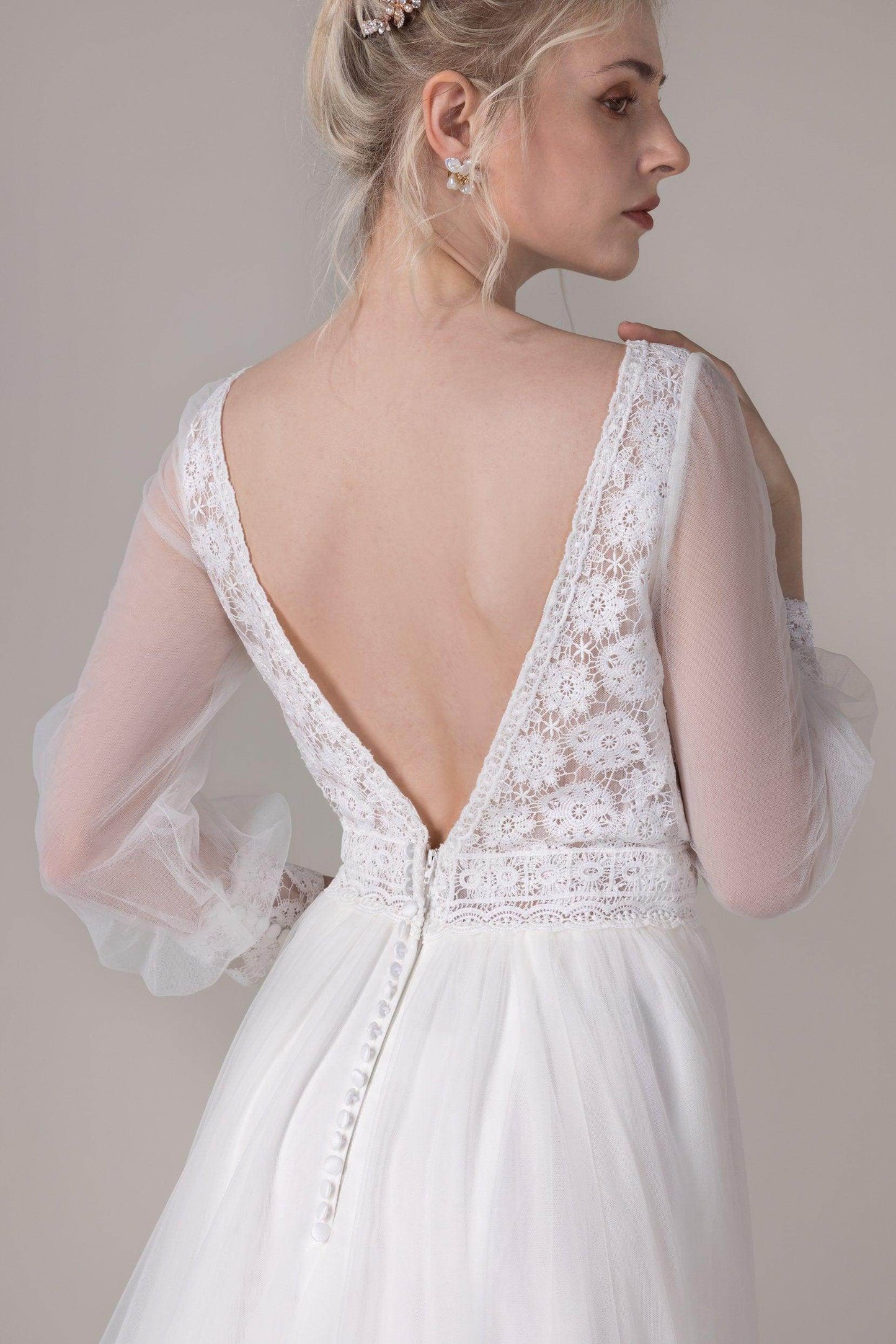 A-Line Court Train Lace Tulle Wedding Dress CW2781 - COCOMELODY