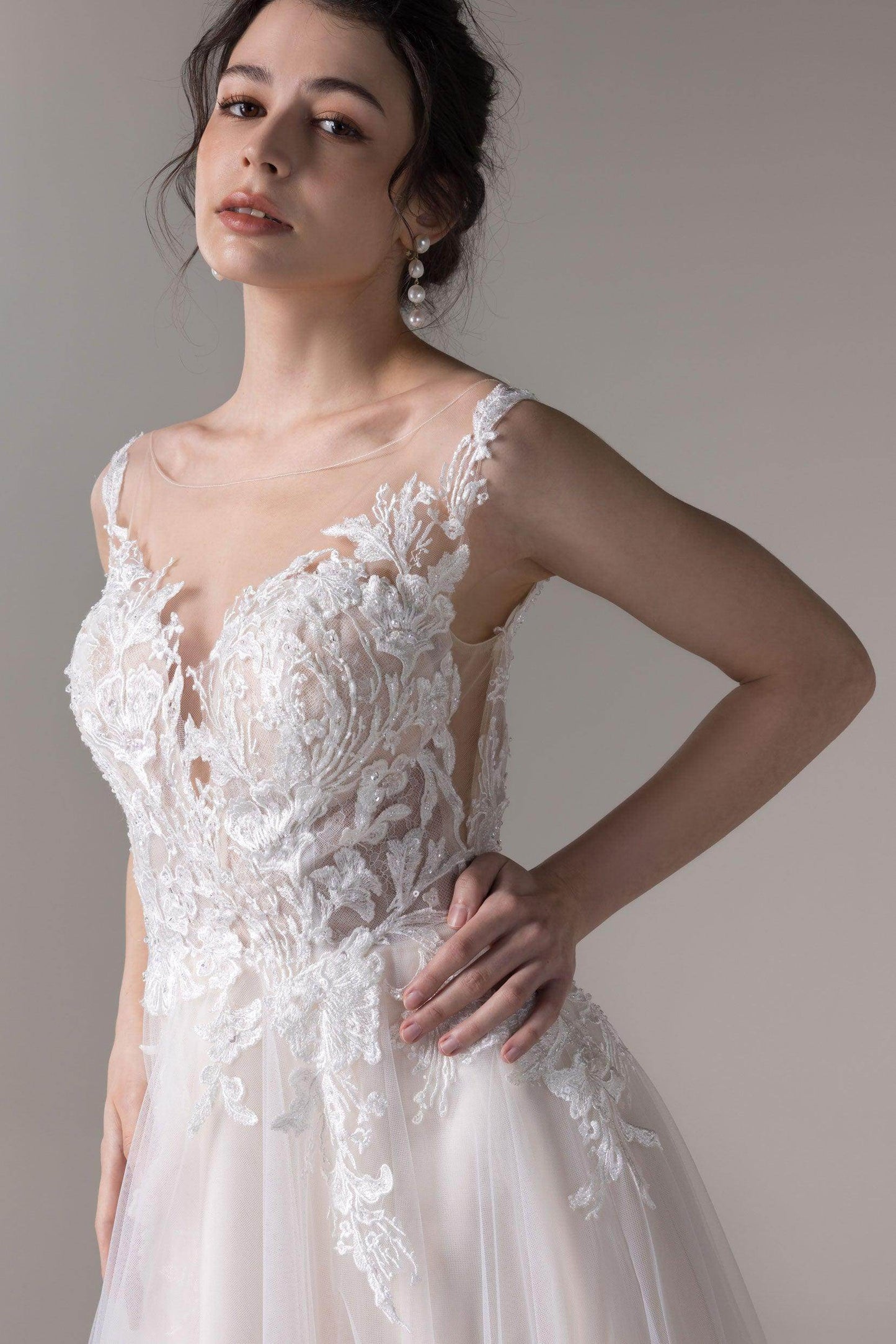 A-Line Court Train Lace Tulle Wedding Dress CW2783 - COCOMELODY