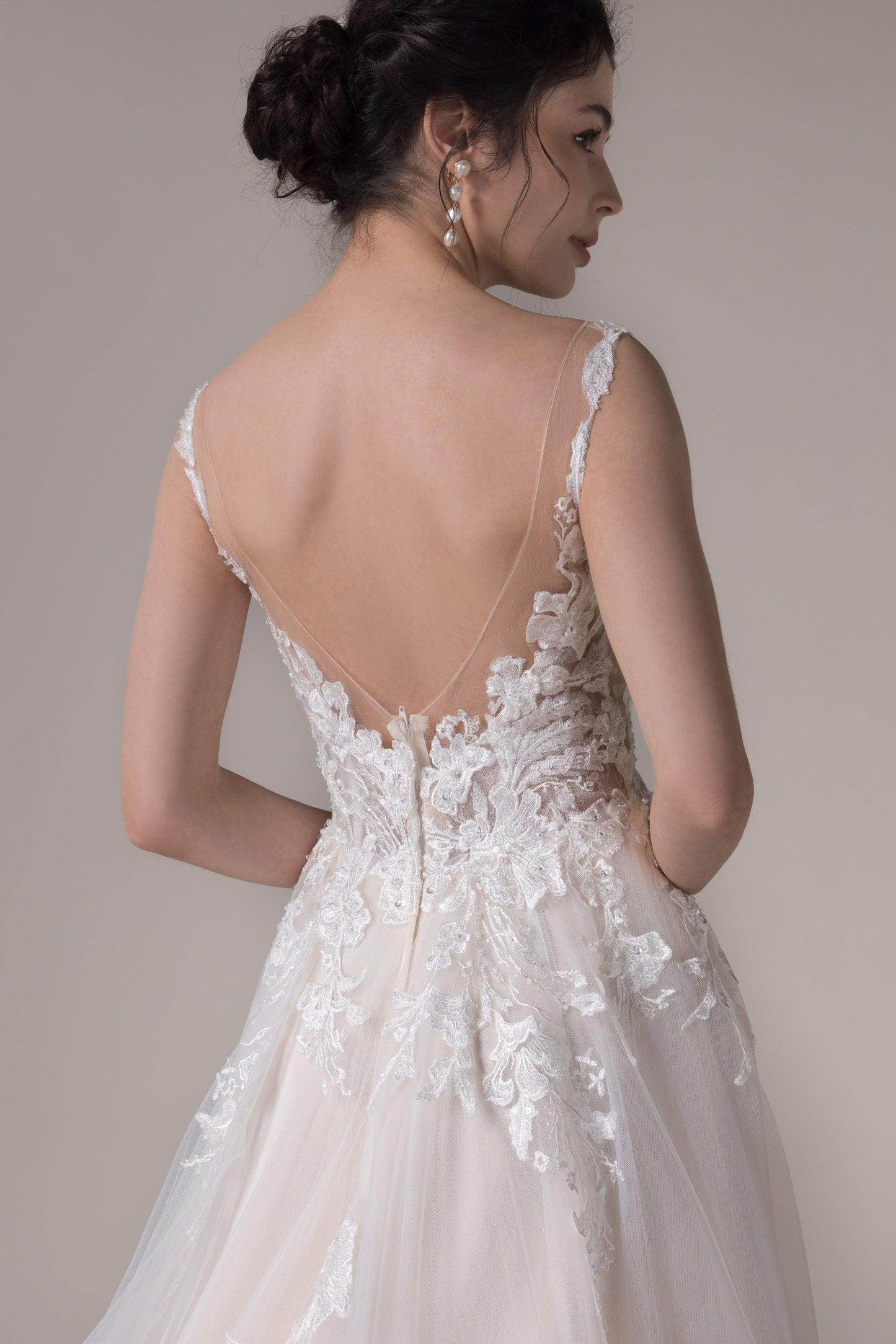 A-Line Court Train Lace Tulle Wedding Dress CW2783 - COCOMELODY