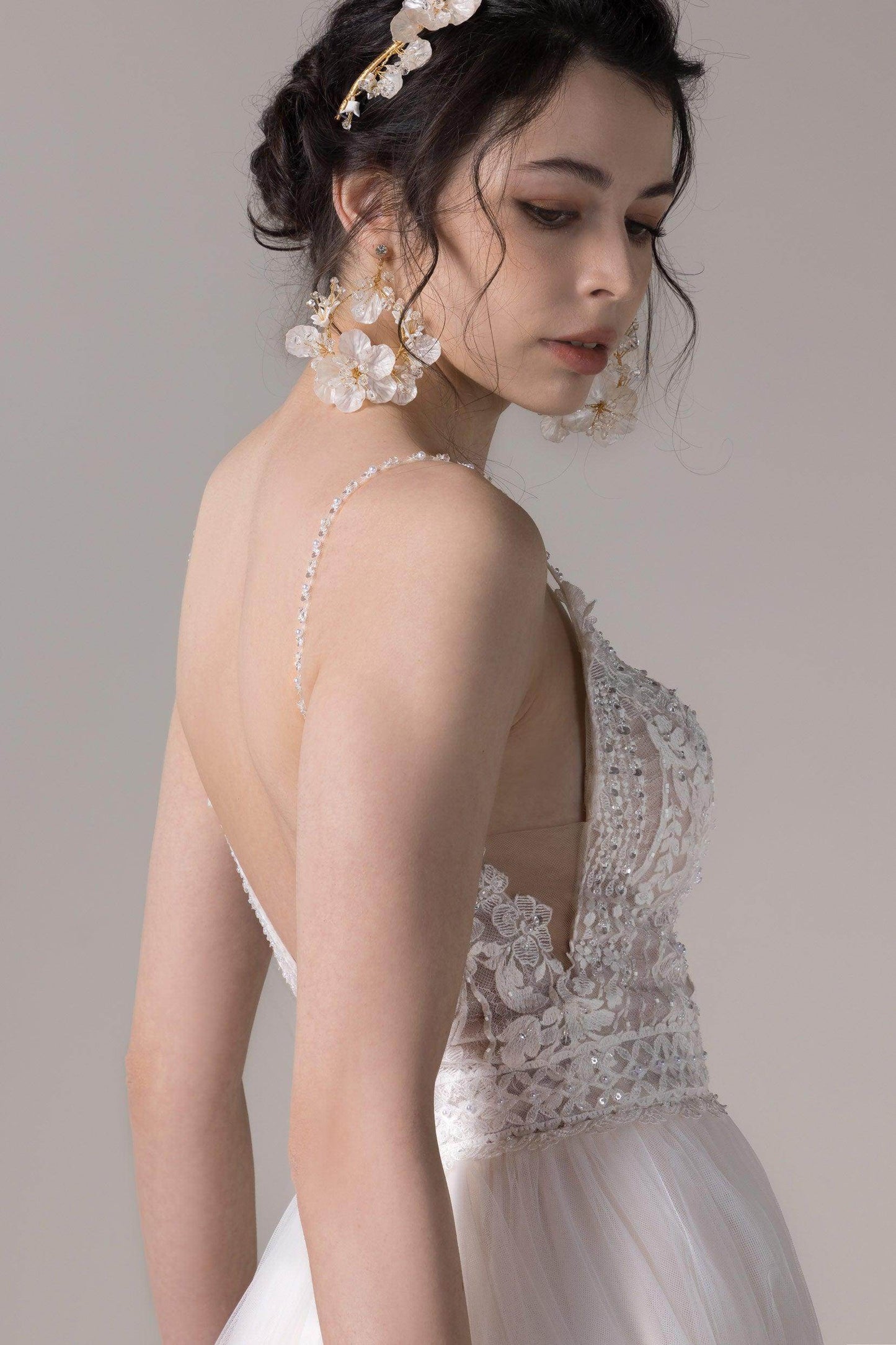 A-Line Court Train Lace Tulle Wedding Dress CW2785 - COCOMELODY