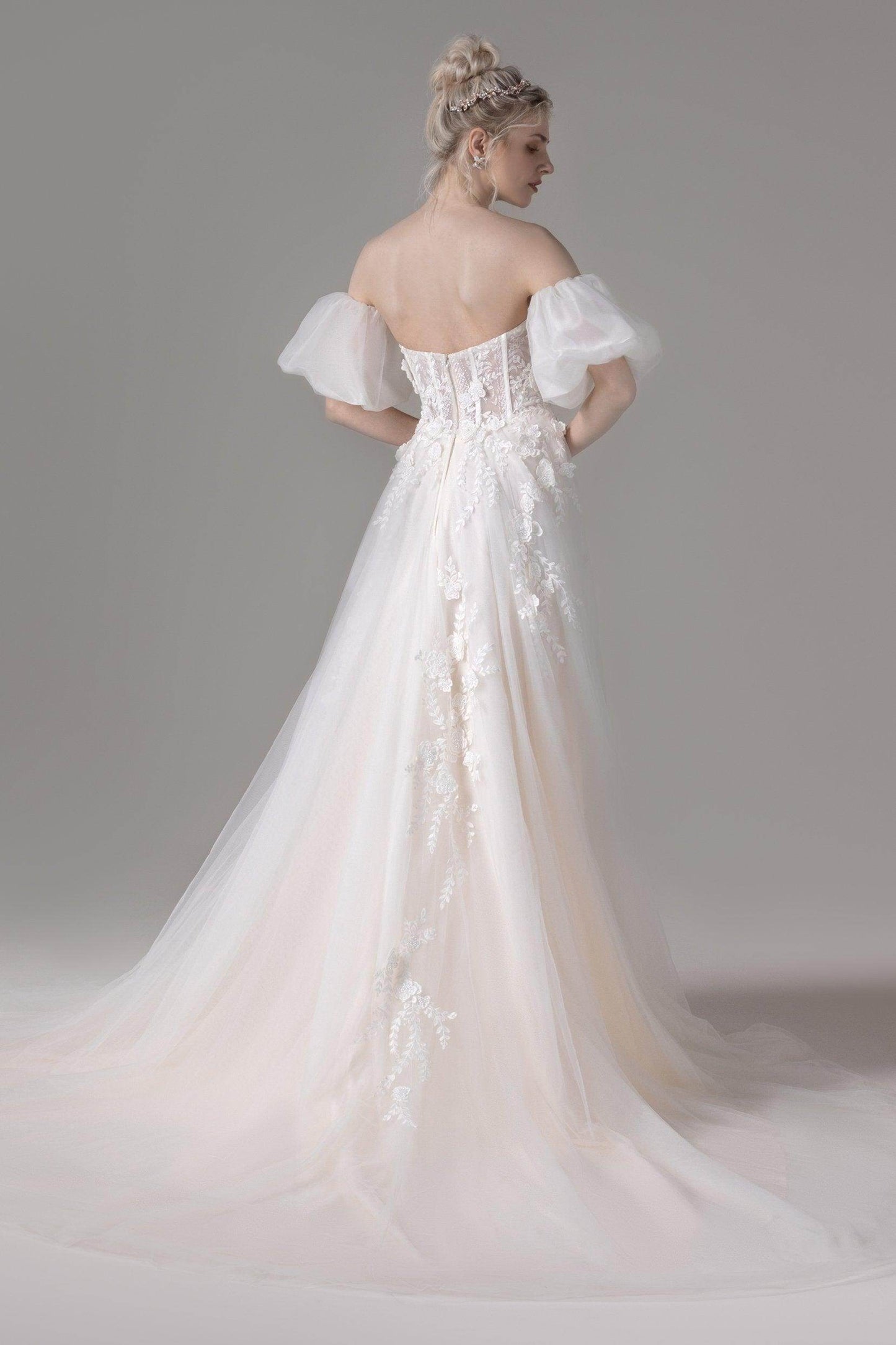 A-Line Court Train Lace Tulle Wedding Dress CW2794 - COCOMELODY