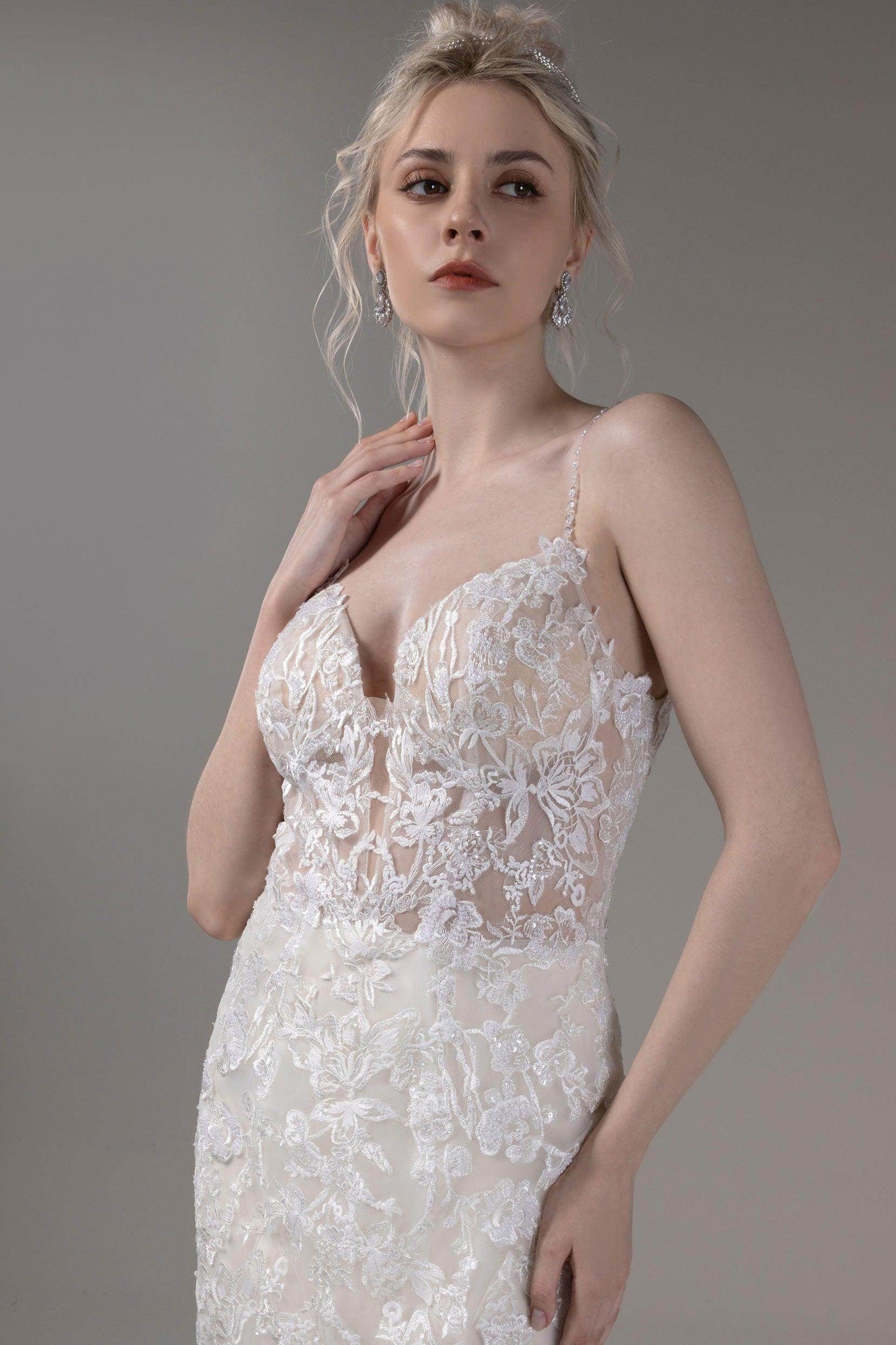 Trumpet-Mermaid Court Train Lace Tulle Wedding Dress CW2797 - COCOMELODY