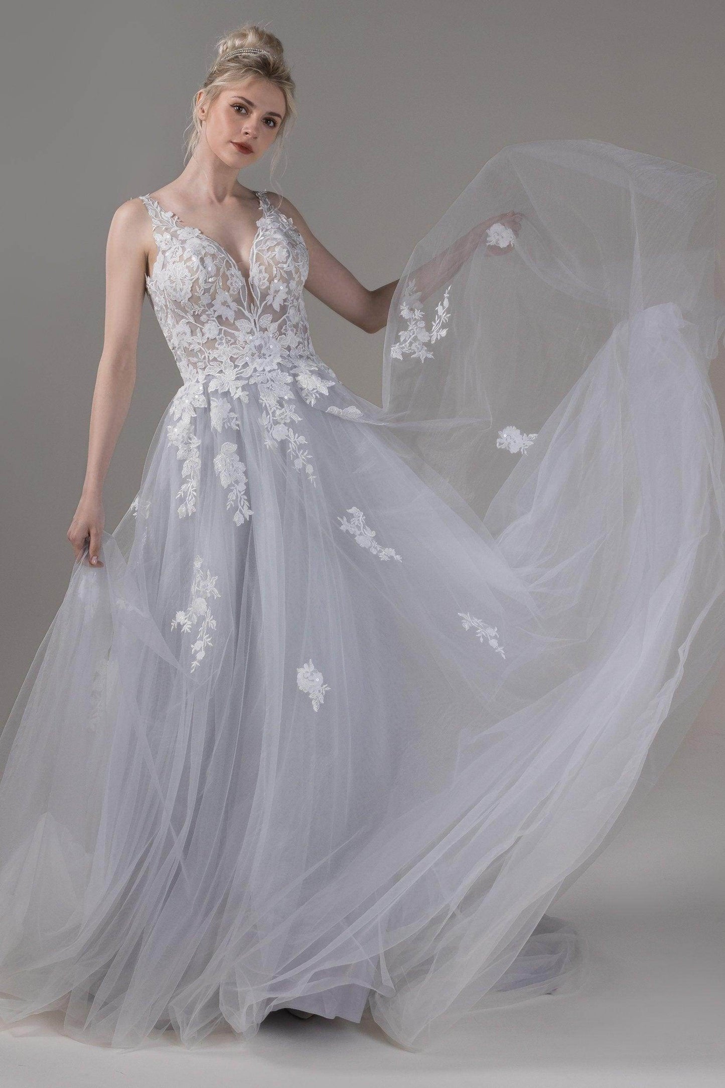 A-Line Chapel Train Lace Tulle Wedding Dress CW2806 - COCOMELODY