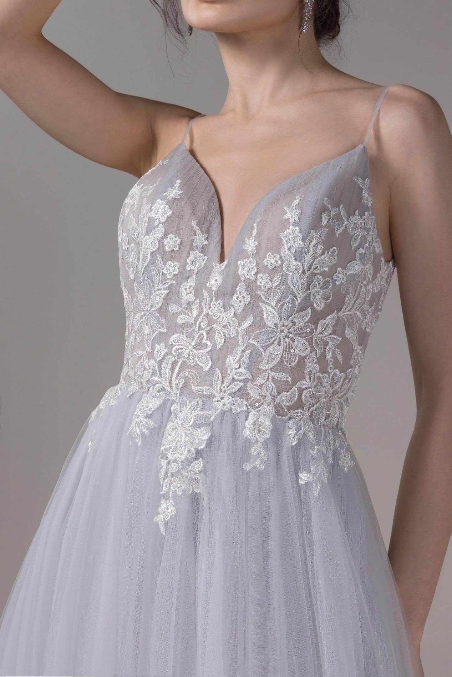 A-Line Chapel Train Lace Tulle Wedding Dress CW2807 - COCOMELODY