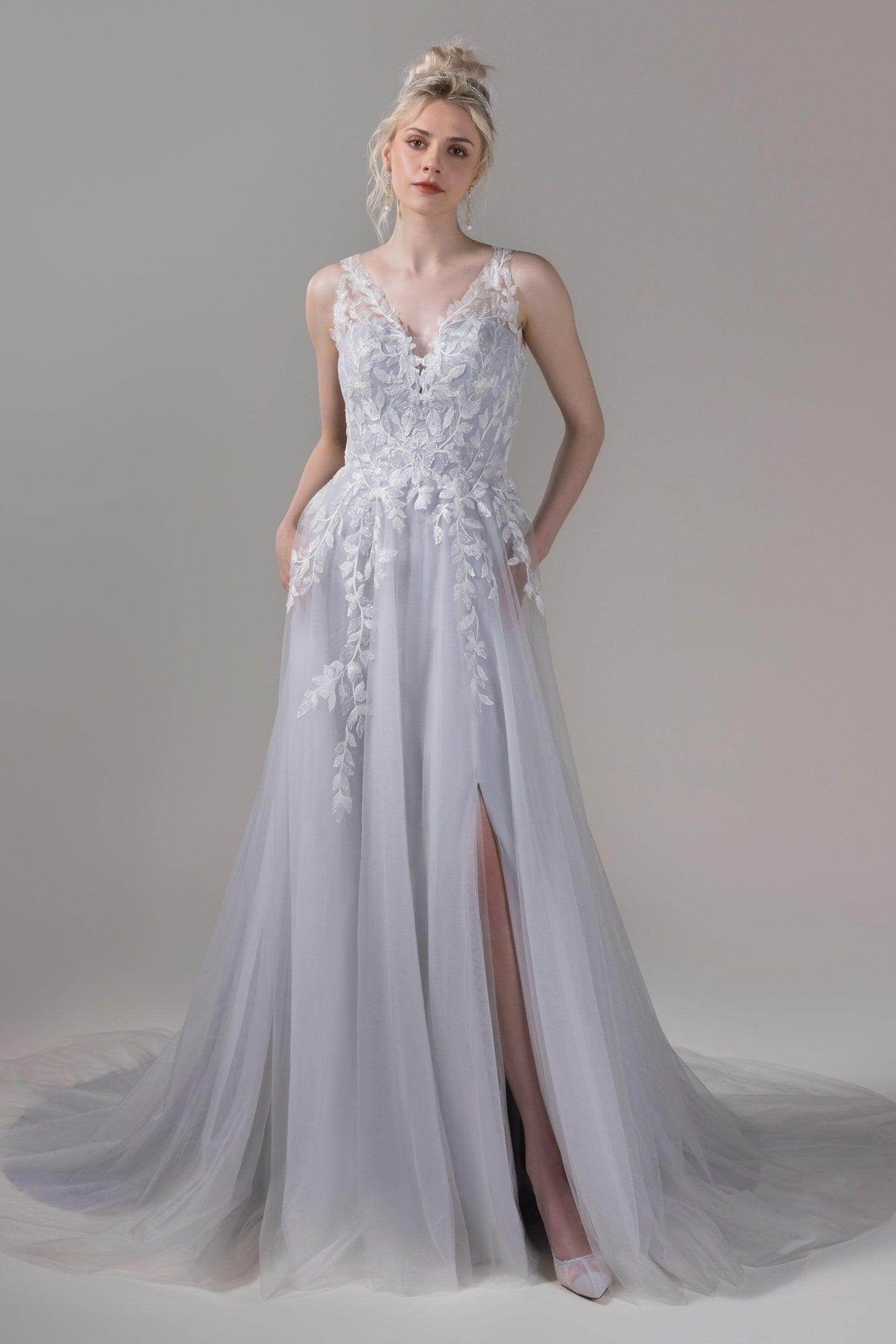 A-Line Chapel Train Lace Tulle Wedding Dress CW2810 - COCOMELODY