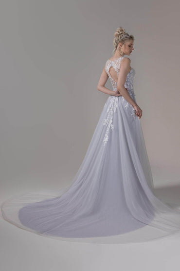 A-Line Chapel Train Lace Tulle Wedding Dress CW2810 - COCOMELODY