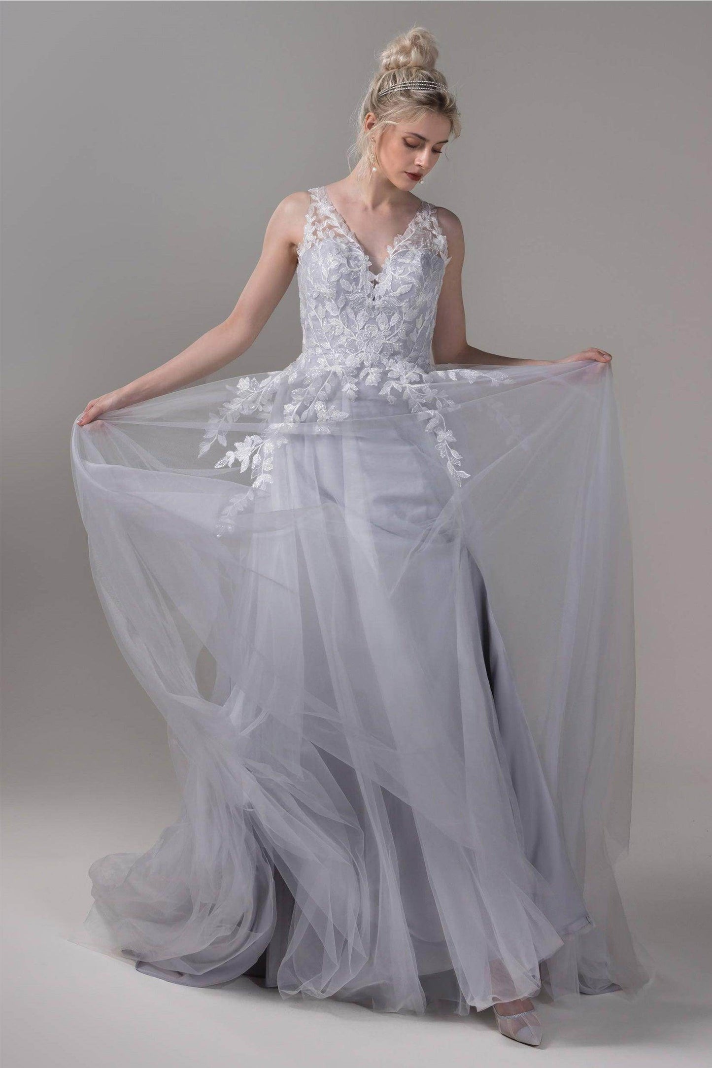 A-Line Chapel Train Lace Tulle Wedding Dress CW2810 - COCOMELODY