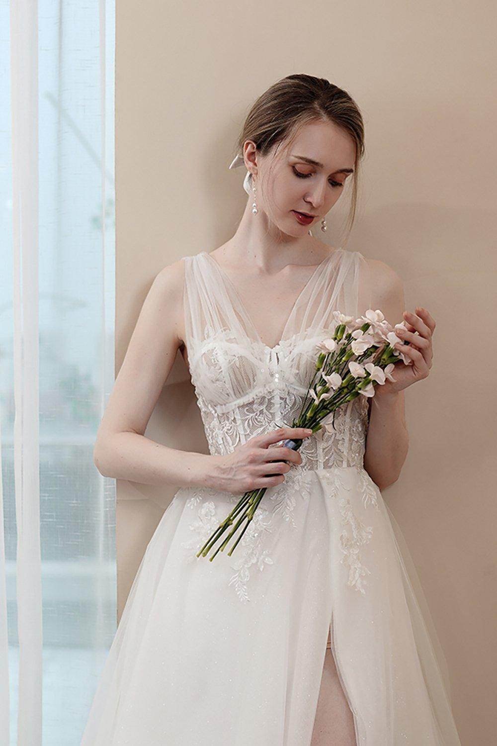 A-Line Sweep-Brush Train Lace Tulle Wedding Dress CW2973 - COCOMELODY