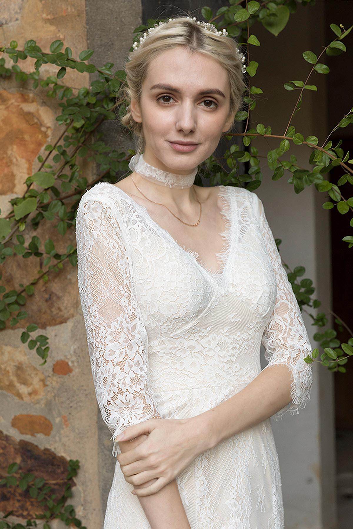 Sheath-Column Sweep-Brush Train Lace Wedding Dress CW3022 - COCOMELODY