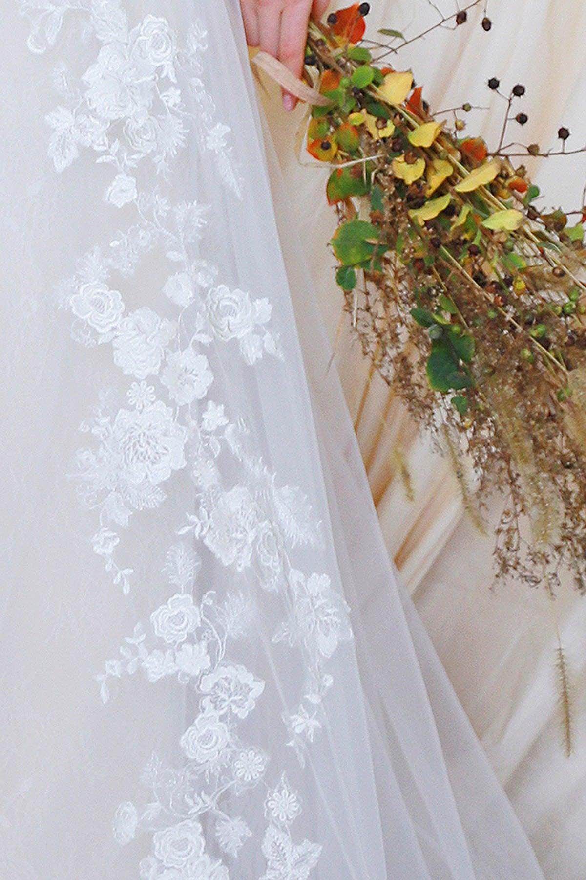 A-Line Sweep-Brush Train Lace Wedding Dress CW3031 - COCOMELODY