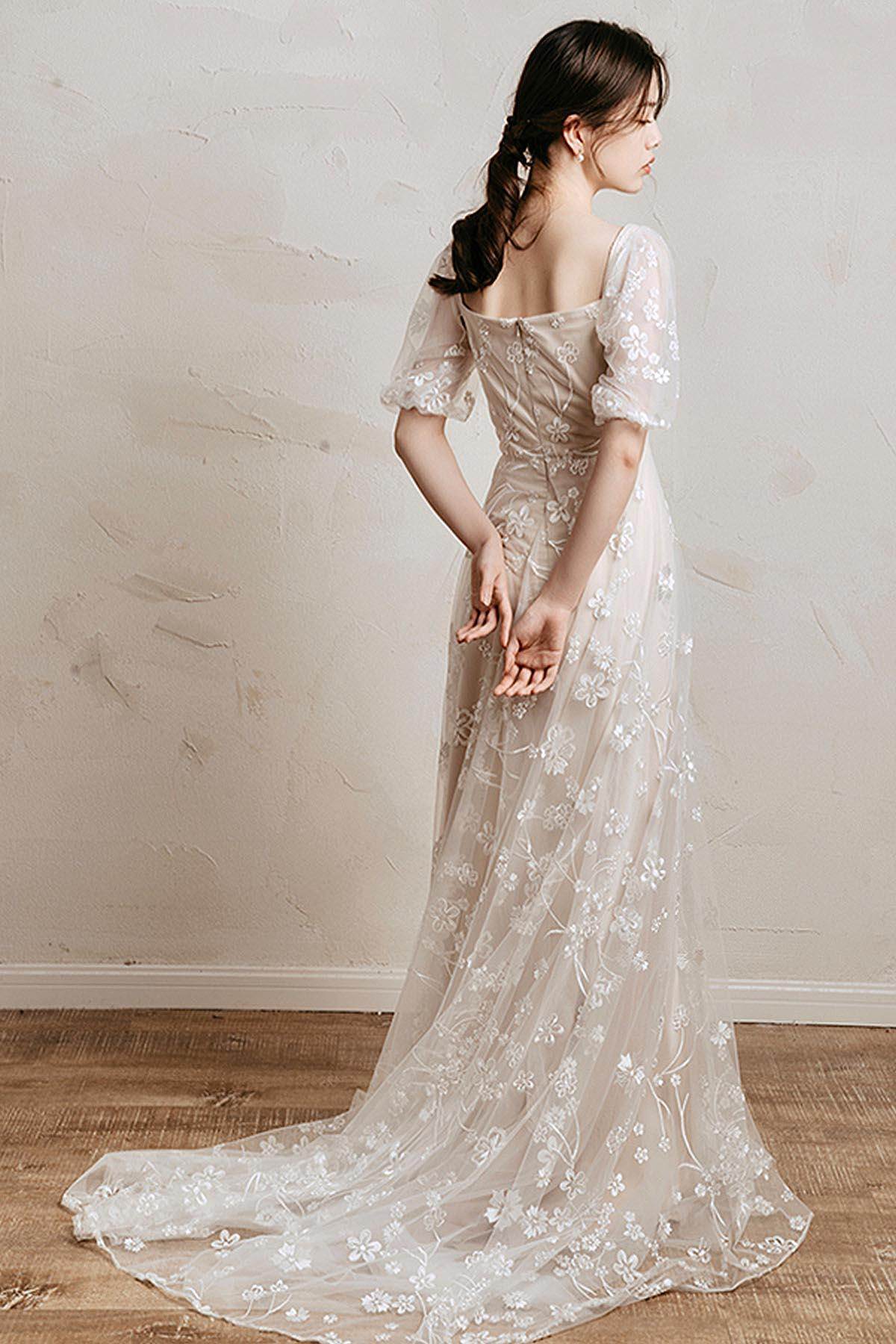 A-Line Sweep-Brush Train Lace Tulle Wedding Dress CW3034 - COCOMELODY