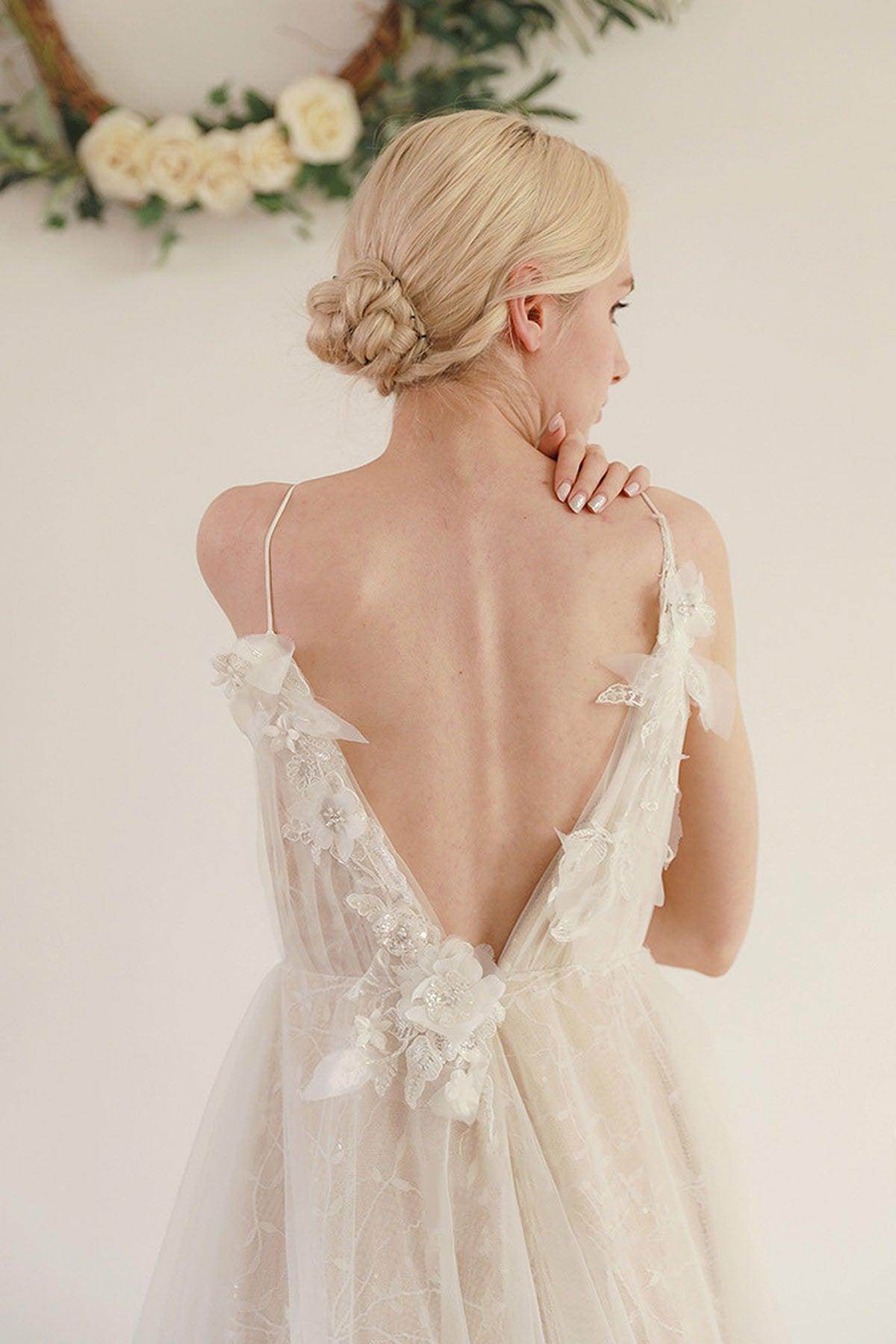 A-Line Sweep-Brush Train Lace Tulle Wedding Dress CW3046 - COCOMELODY