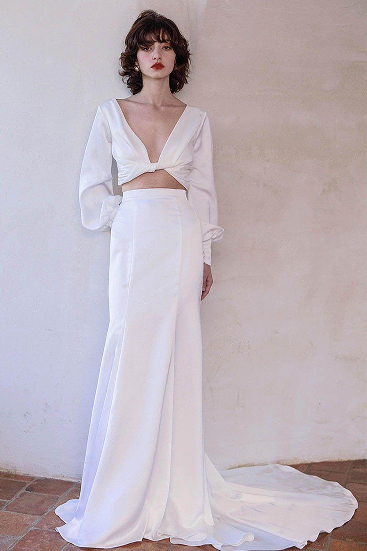Two-Piece V-Neck Sweep Train Satin Wedding Dress COCOMELODY CW3048, 25 Days / Ivory / US4-UK6-EUR34 Two-Piece V-Neck Sweep Train Satin Wedding Dress COCOMELODY CW3048, 25 Days / Ivory / US4-UK6-EUR34