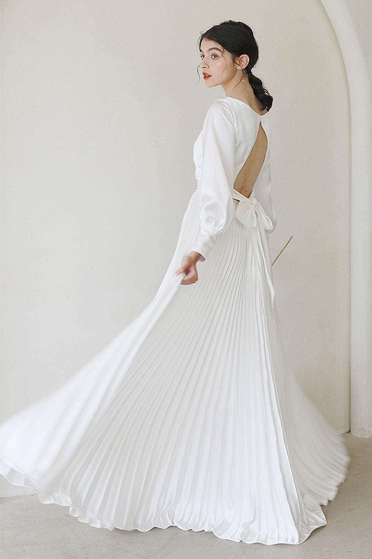 A-Line Sweep-Brush Train Crushed Material Wedding Dress CW3051 - COCOMELODY
