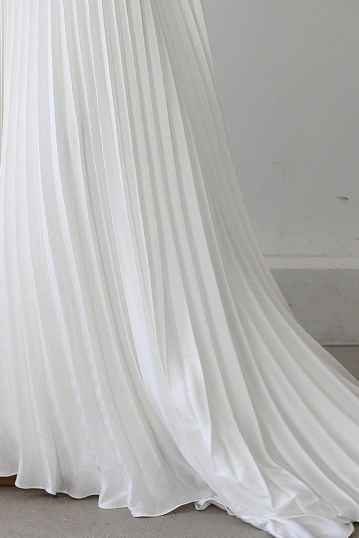 A-Line Sweep-Brush Train Crushed Material Wedding Dress CW3059 - COCOMELODY