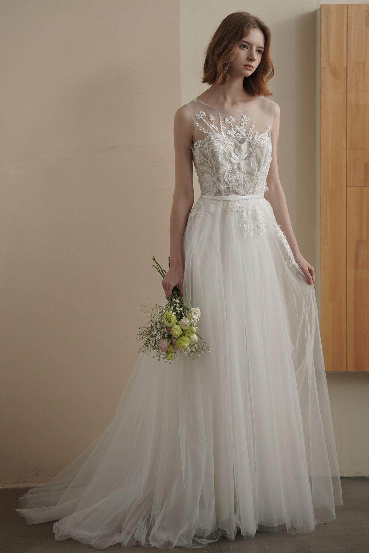 A-Line Sweep-Brush Train Lace Tulle Wedding Dress CW3090 - COCOMELODY