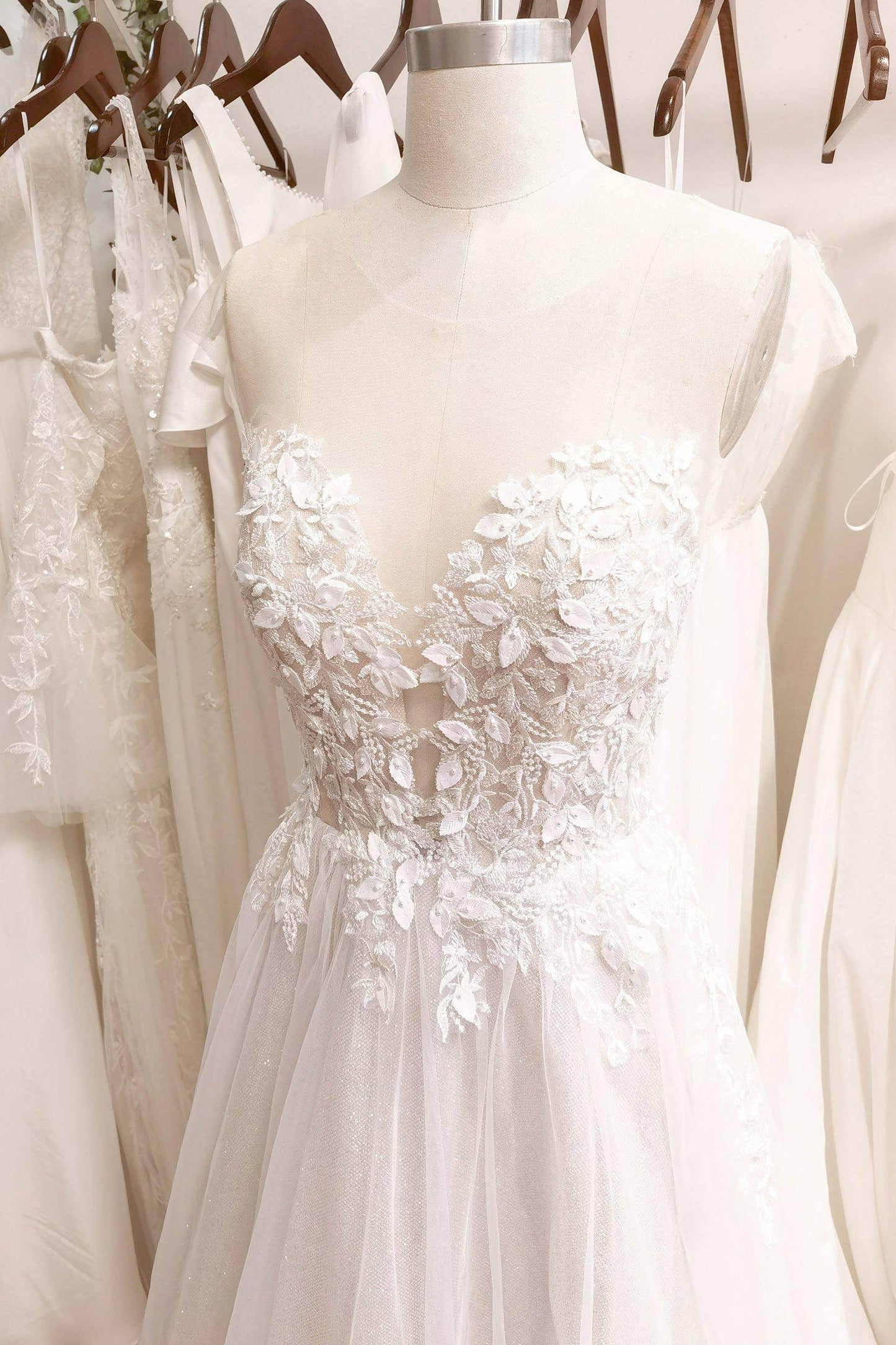 A-Line Sweep-Brush Train Lace Tulle Wedding Dress CW3109 - COCOMELODY