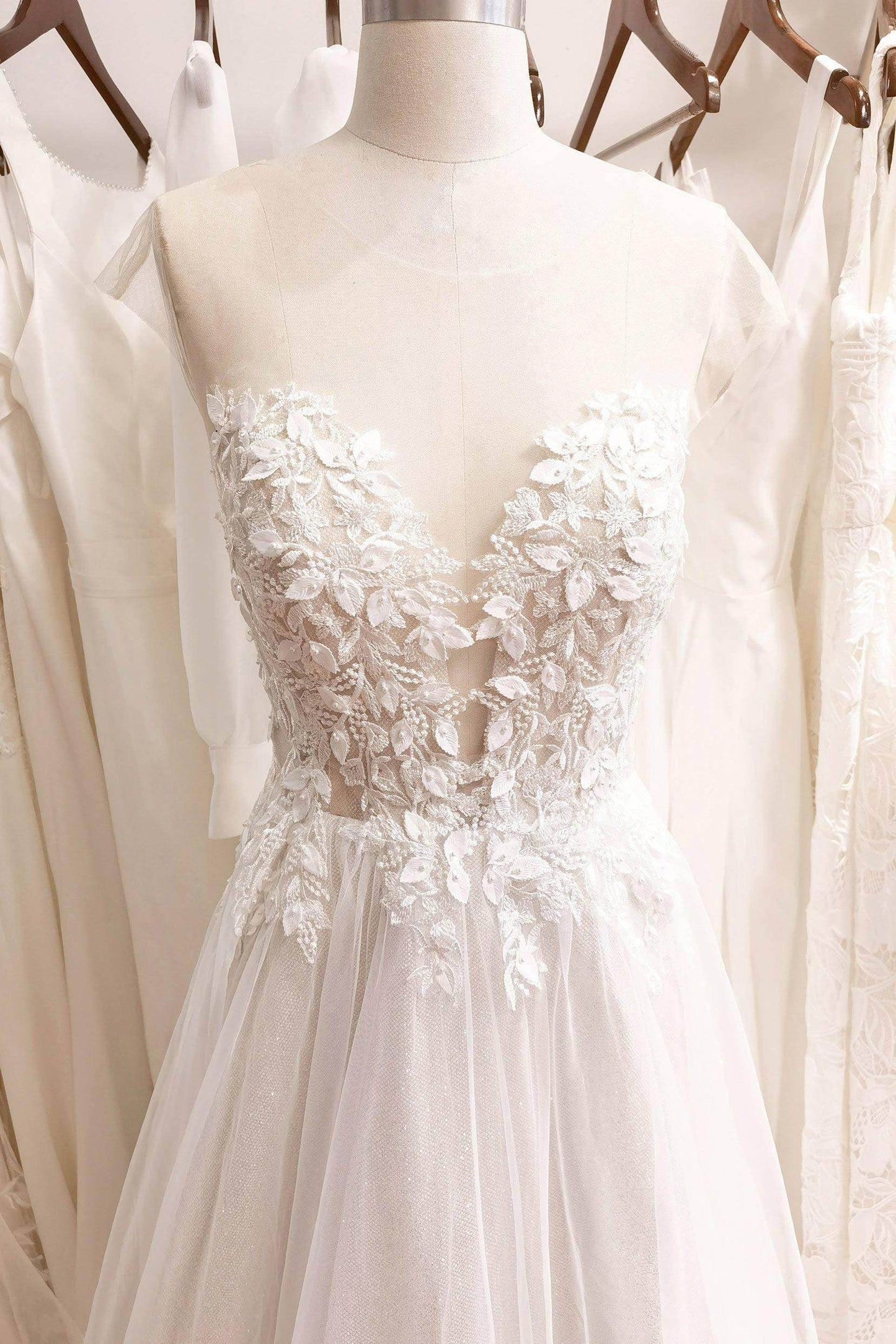 A-Line Sweep-Brush Train Lace Tulle Wedding Dress CW3109 - COCOMELODY