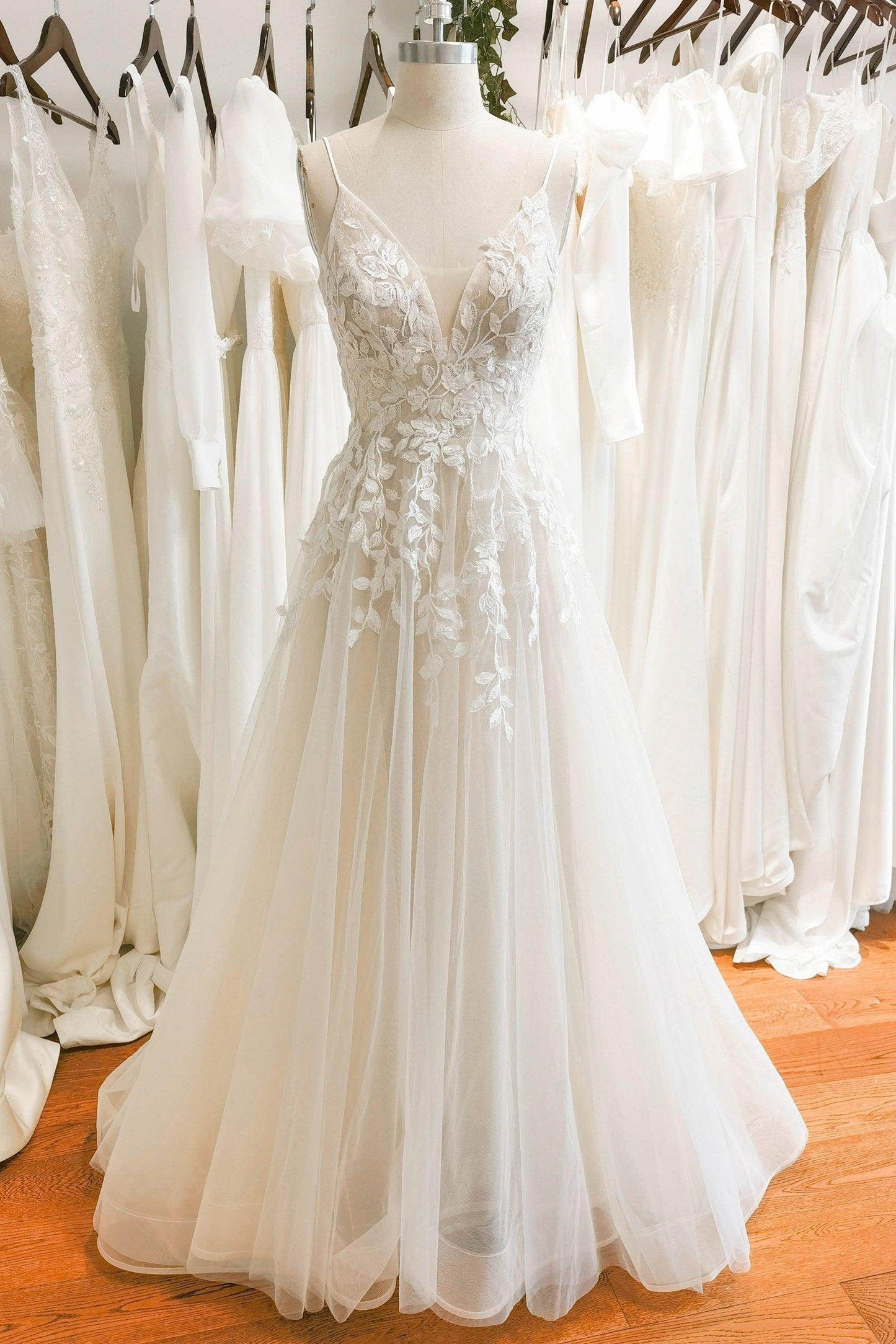 A-Line Sweep-Brush Train Lace Tulle Wedding Dress CW3119CR - COCOMELODY
