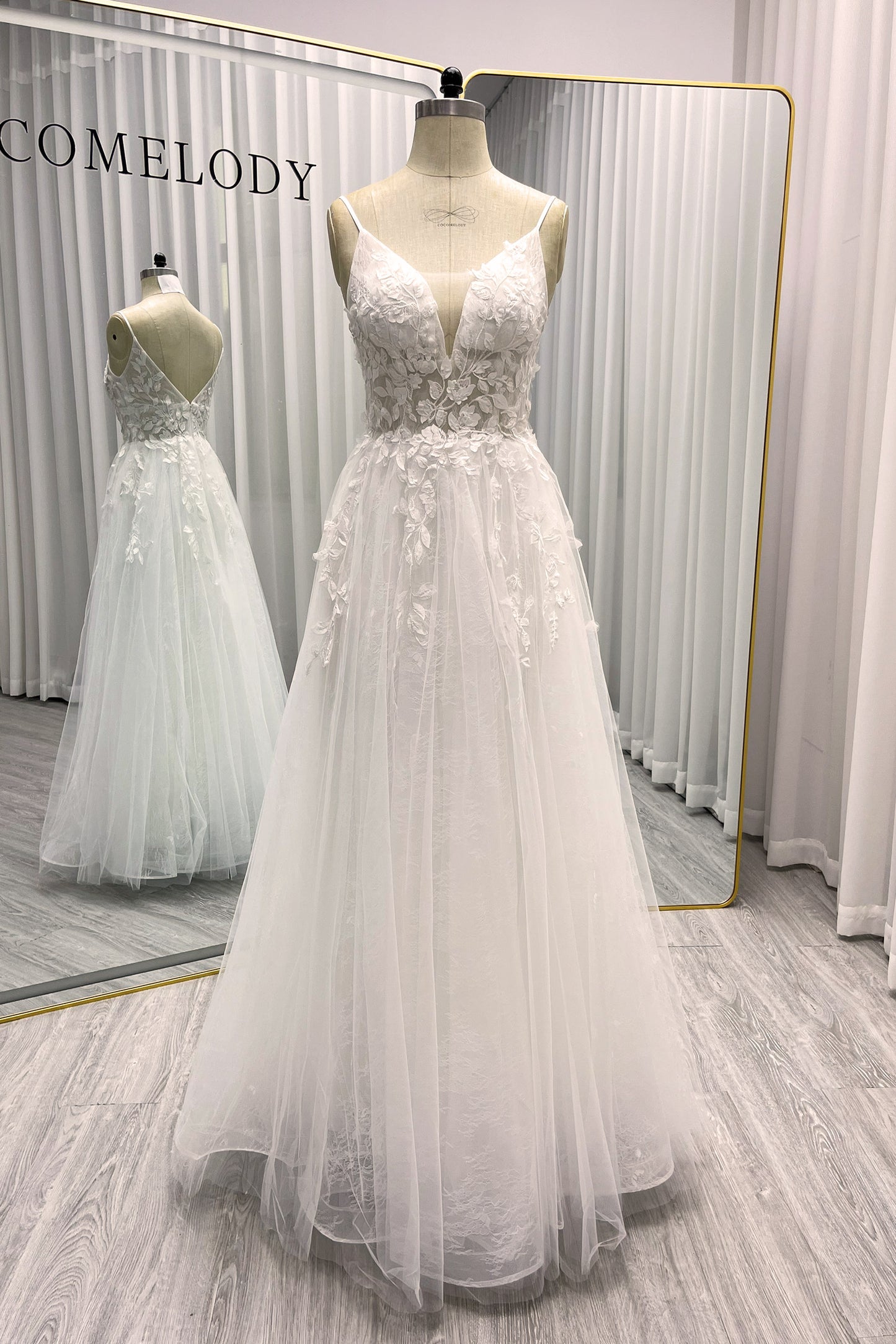 A-Line Sweep-Brush Train Lace Tulle Wedding Dress CW3119