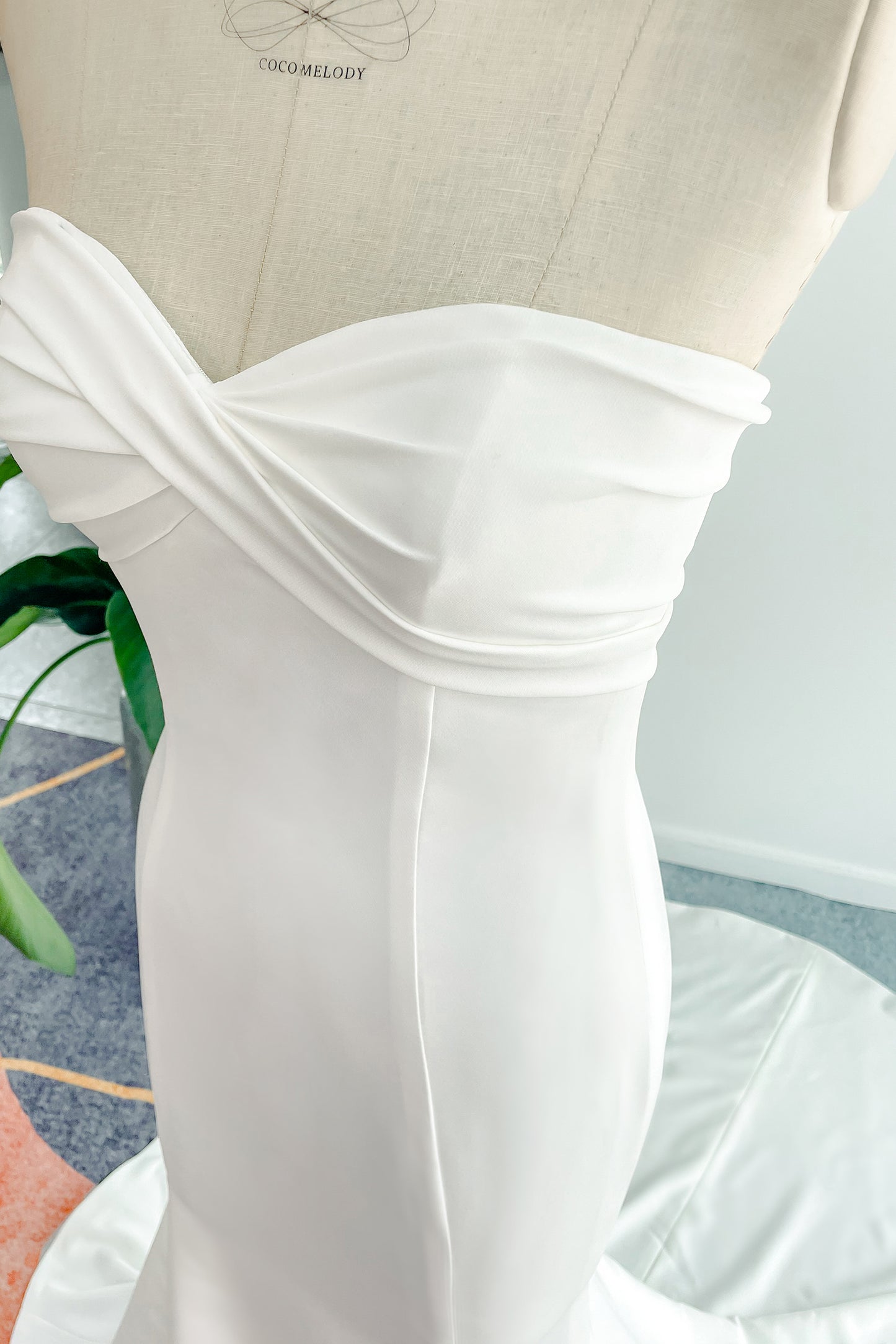 Trumpet-Mermaid Court Train Stretch Satin Wedding Dress CW3132