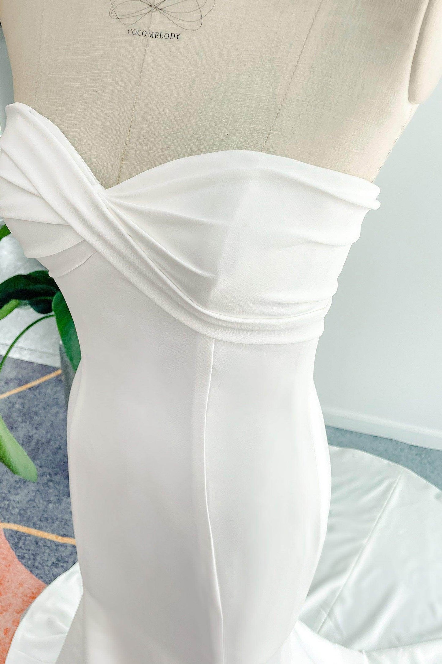 Trumpet-Mermaid Court Train Stretch Satin Wedding Dress CW3132 - COCOMELODY